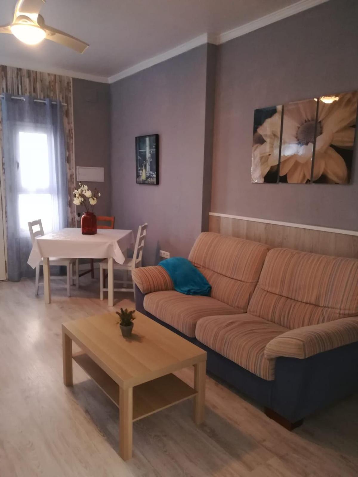 One-Bedroom Apartment - Photo 4