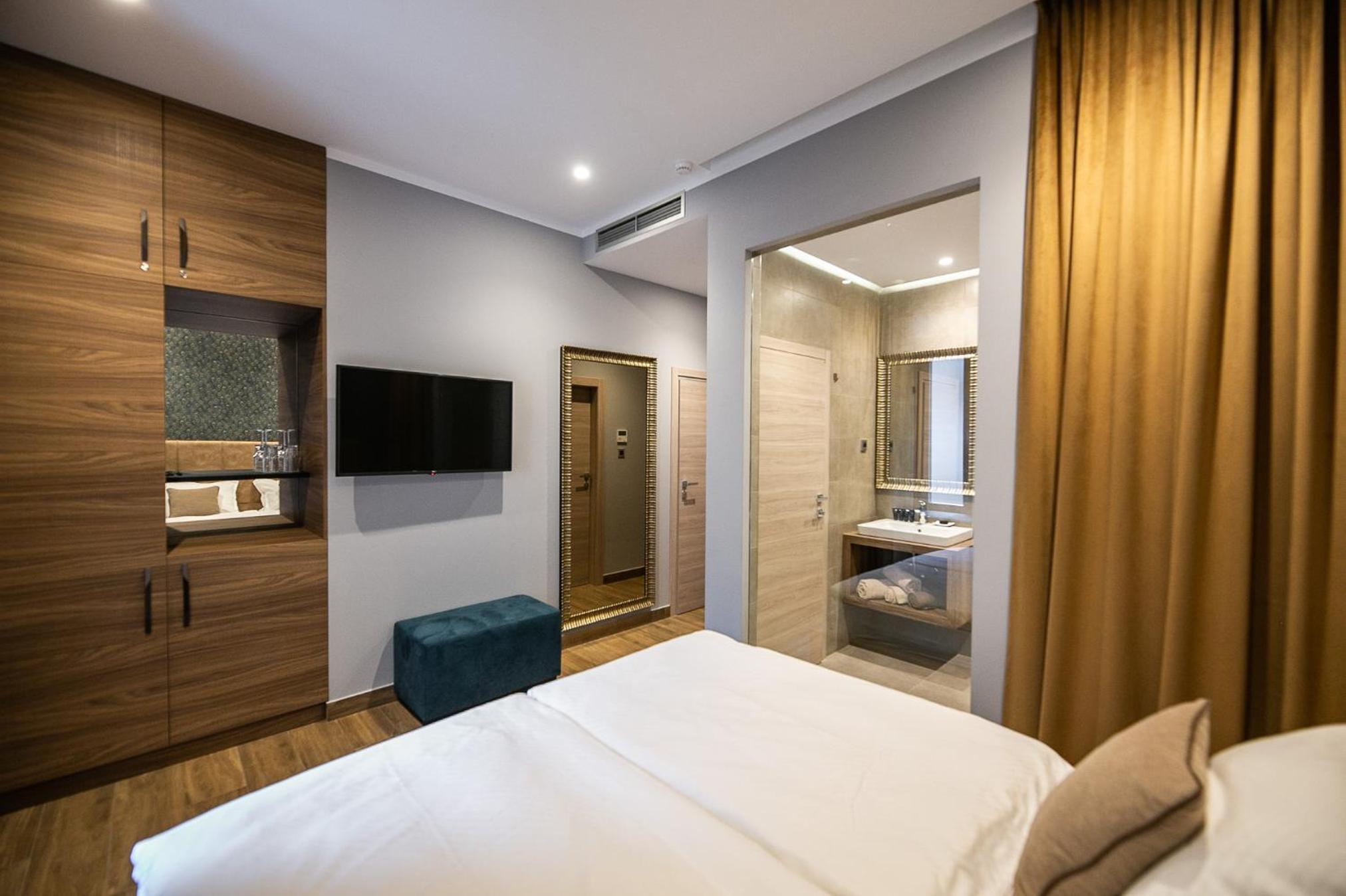 Double Room - Photo 4