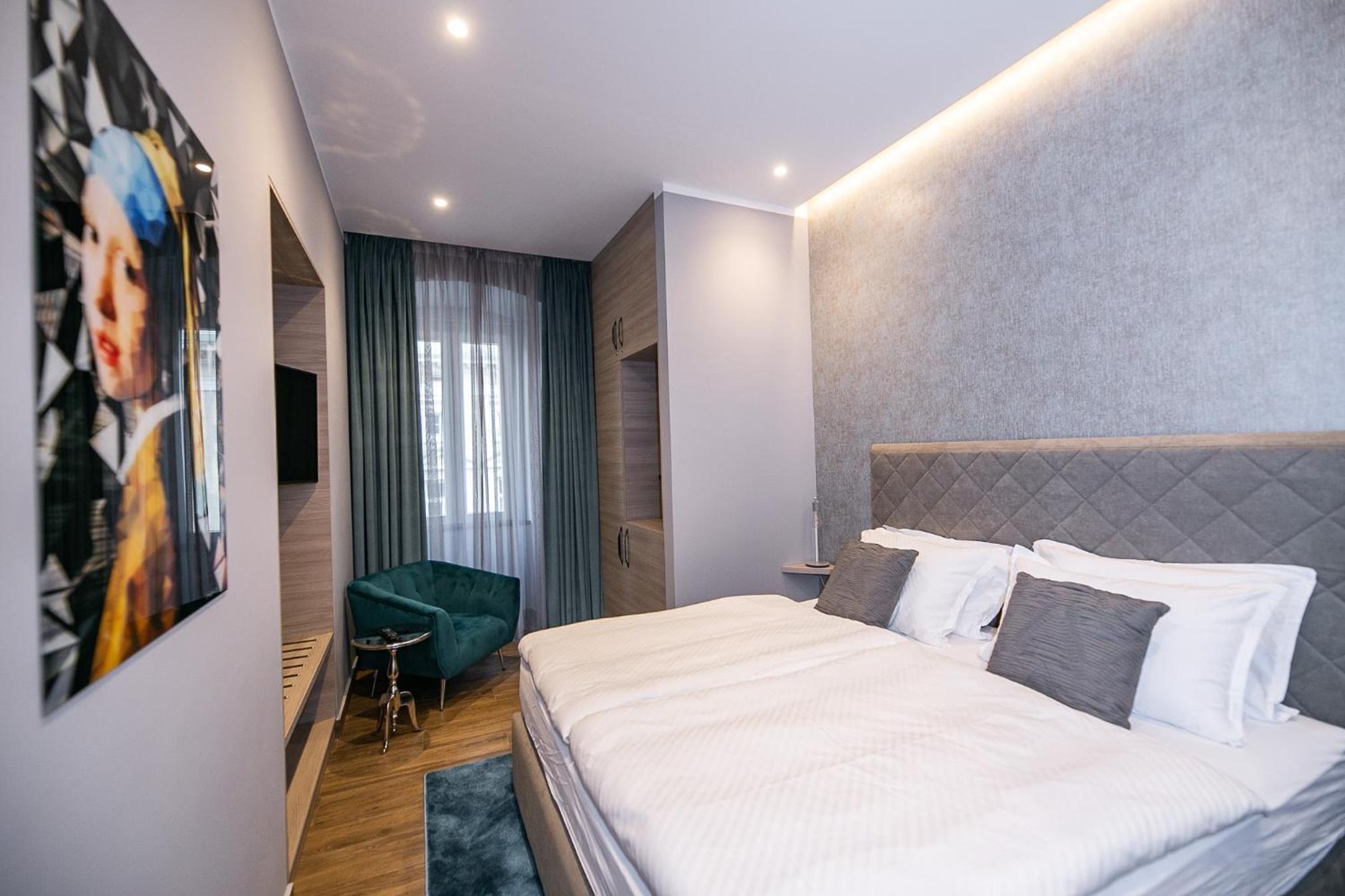 Standard Double Room - Photo 6
