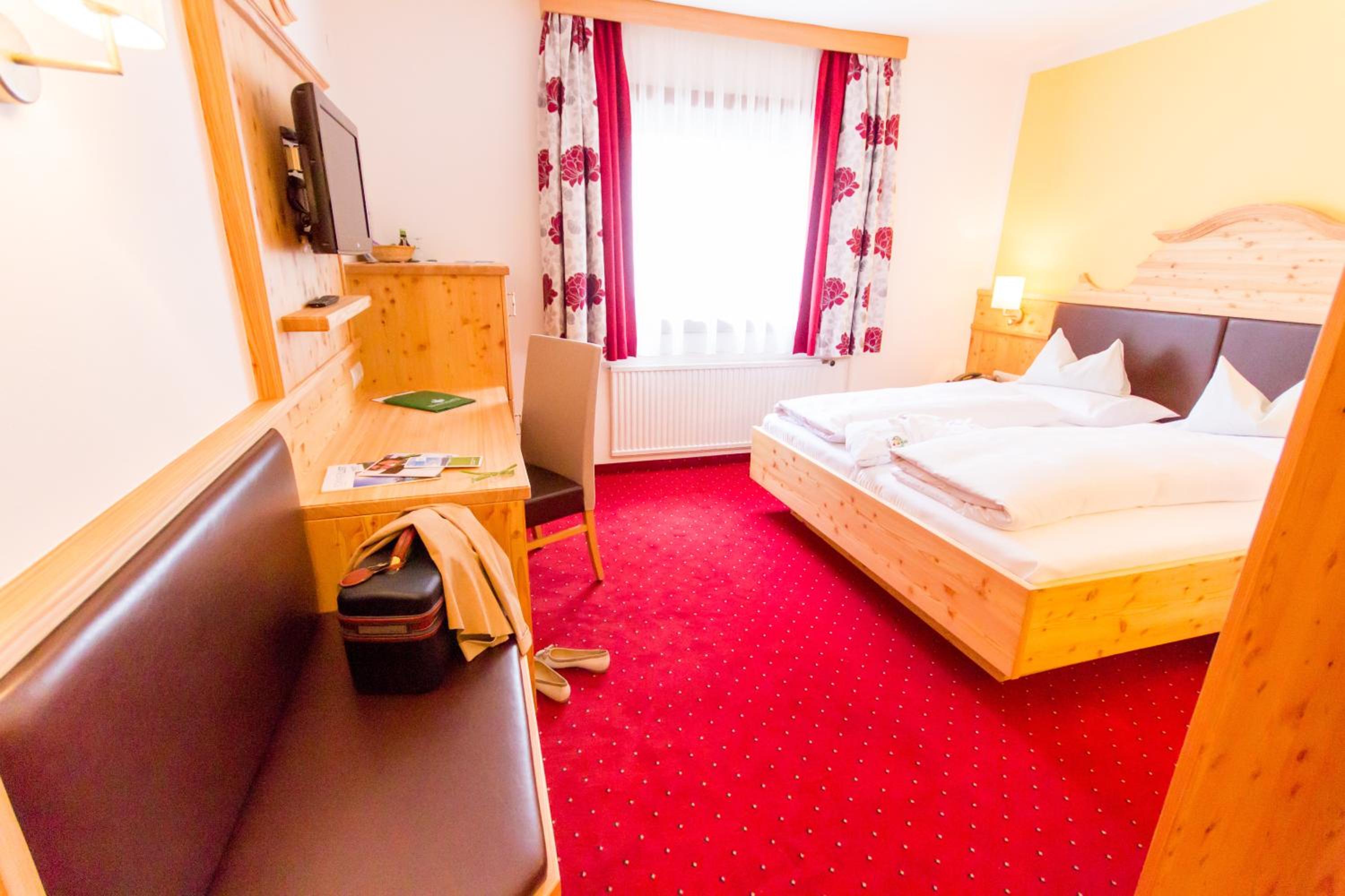 Economy Double Room photo 1