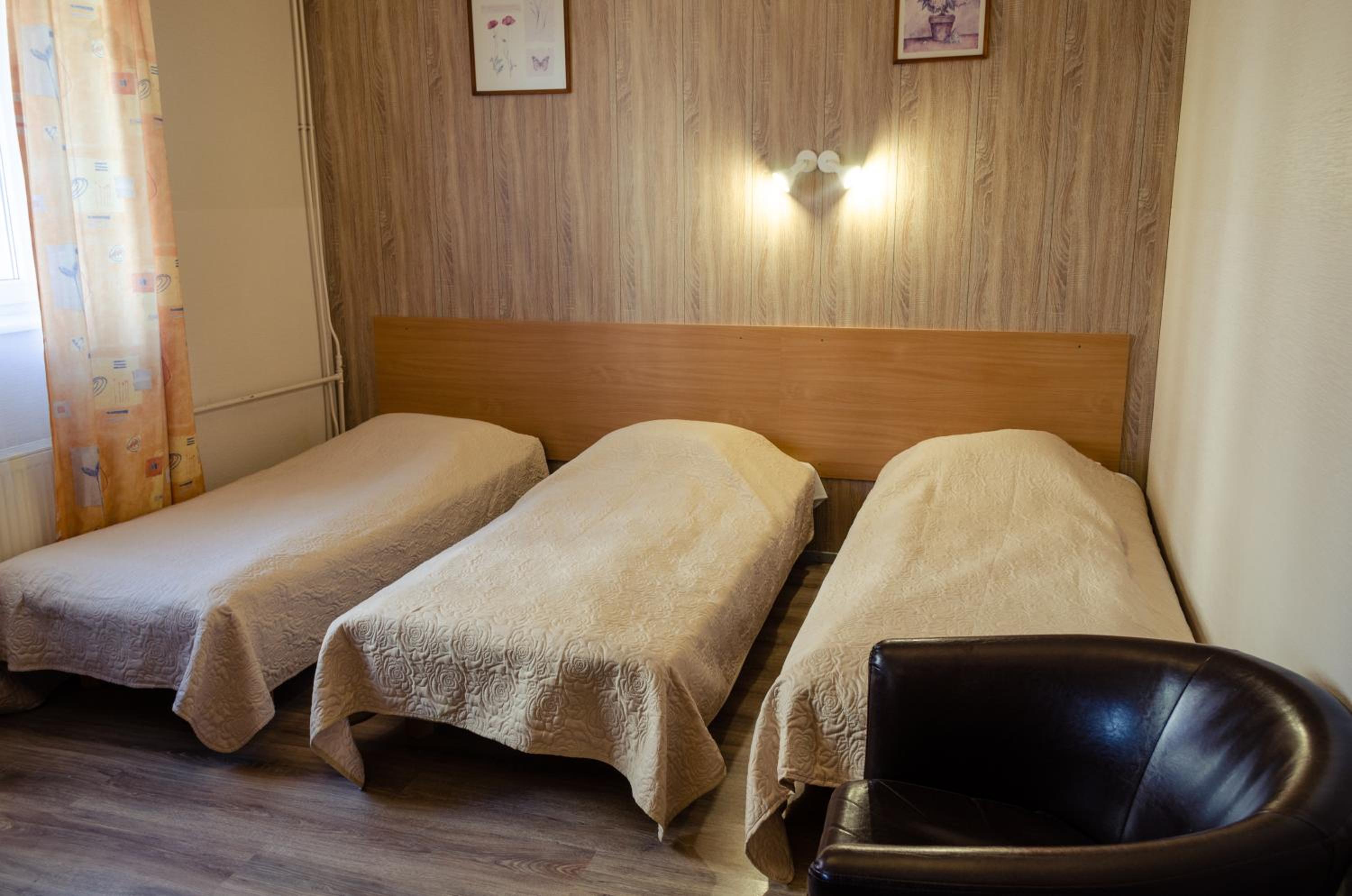Triple Room - Photo 1
