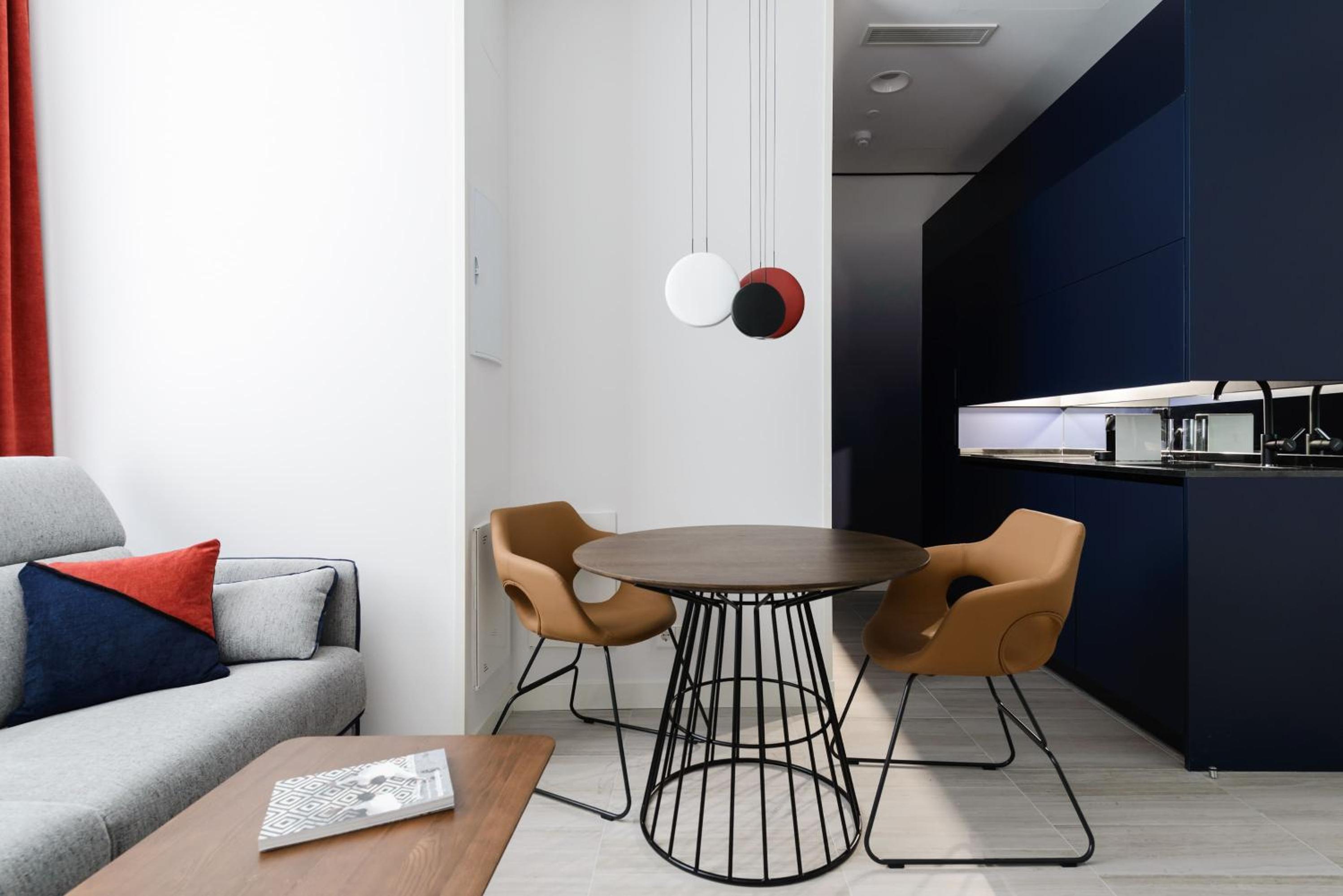 One-Bedroom Apartment - Photo 5