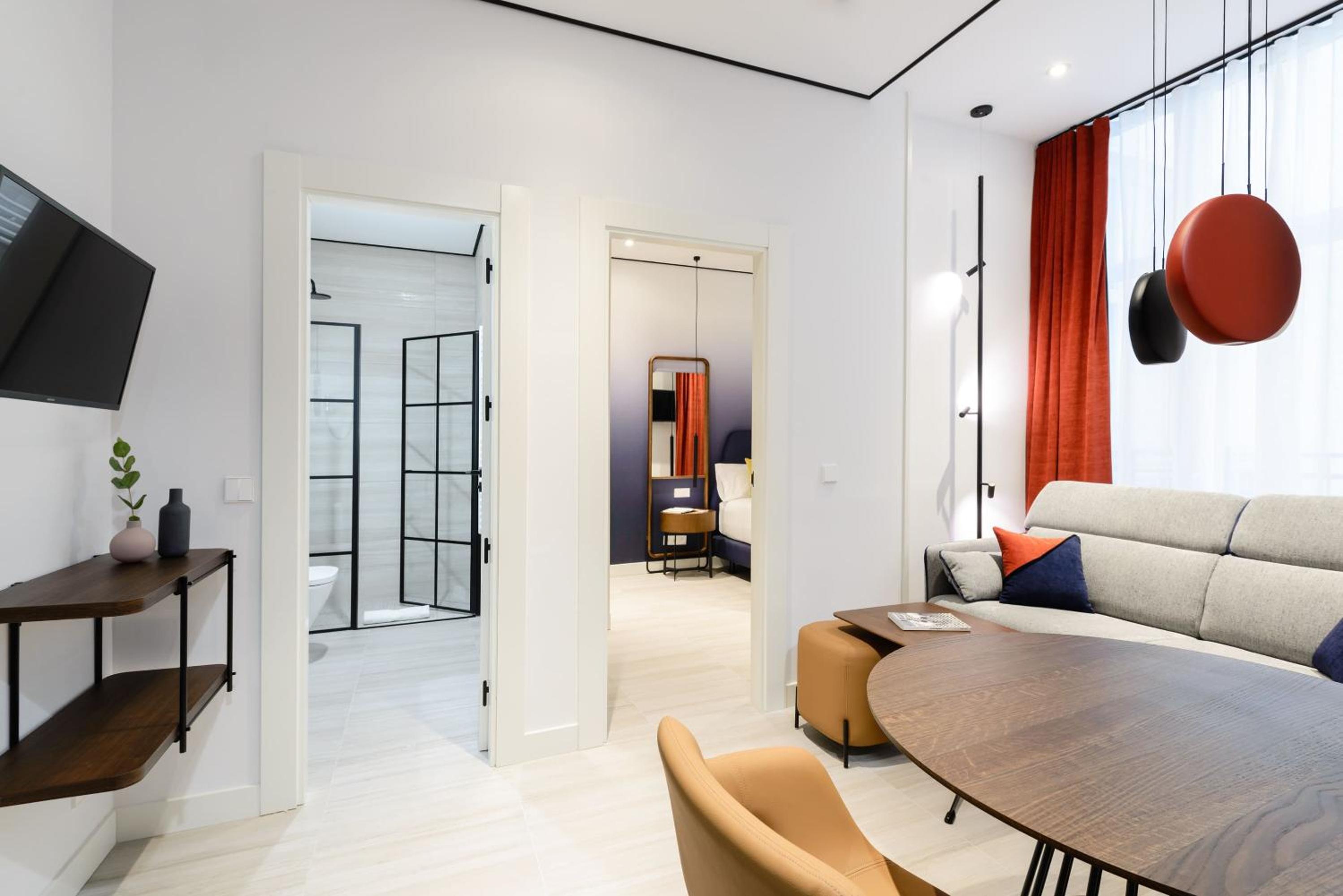 One-Bedroom Apartment - Photo 4