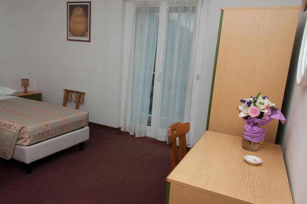 Single Room photo 1