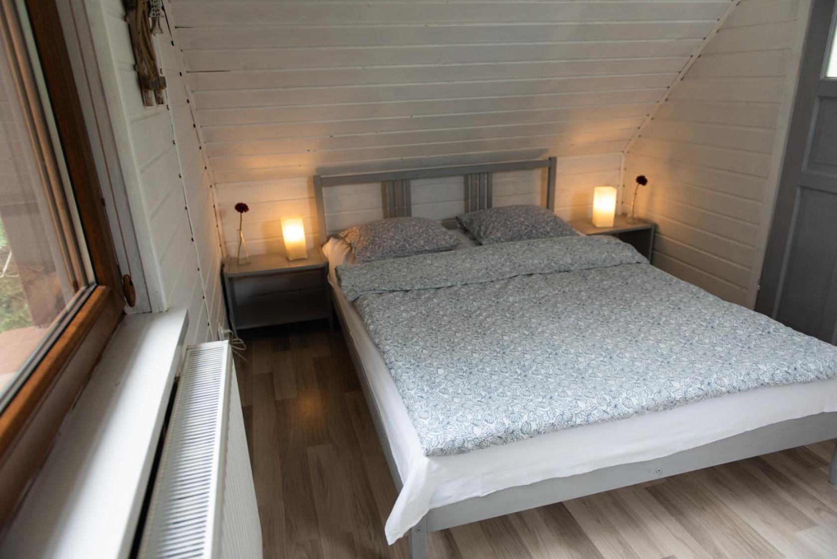 Three-Bedroom House photo 3
