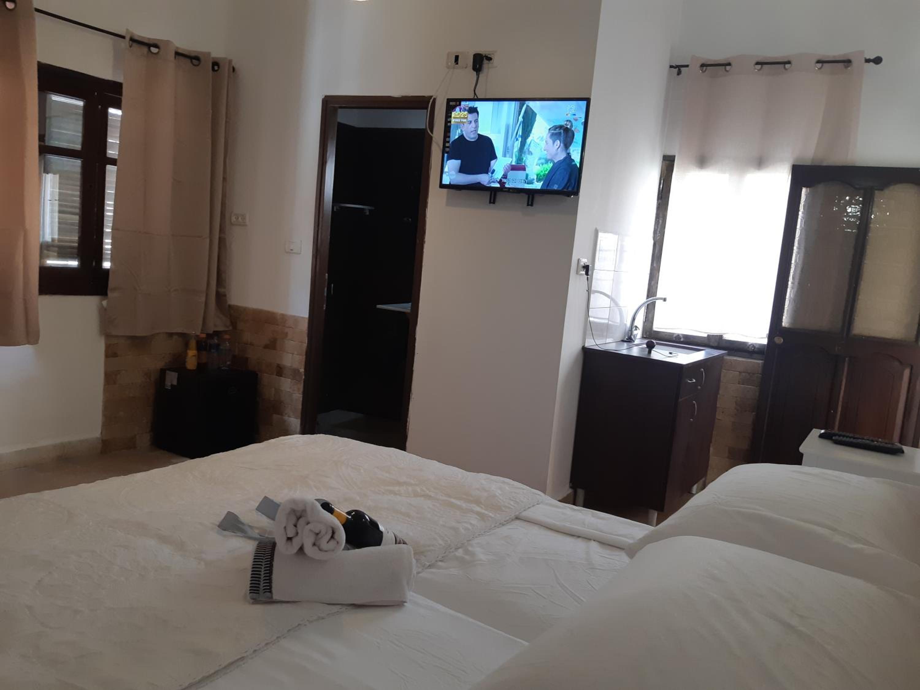 Economy Double Room - Photo 3