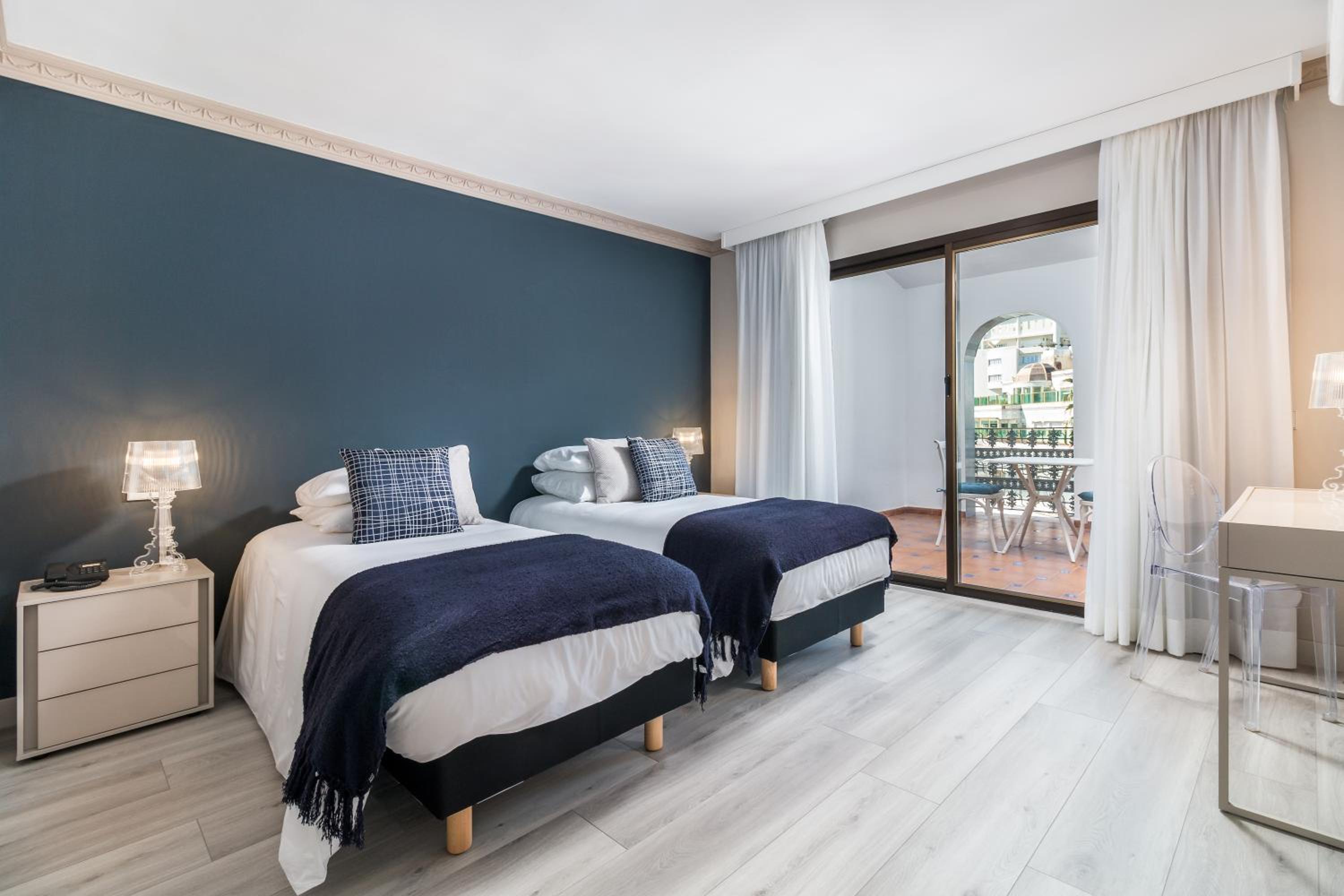 Standard Twin Room - Photo 5