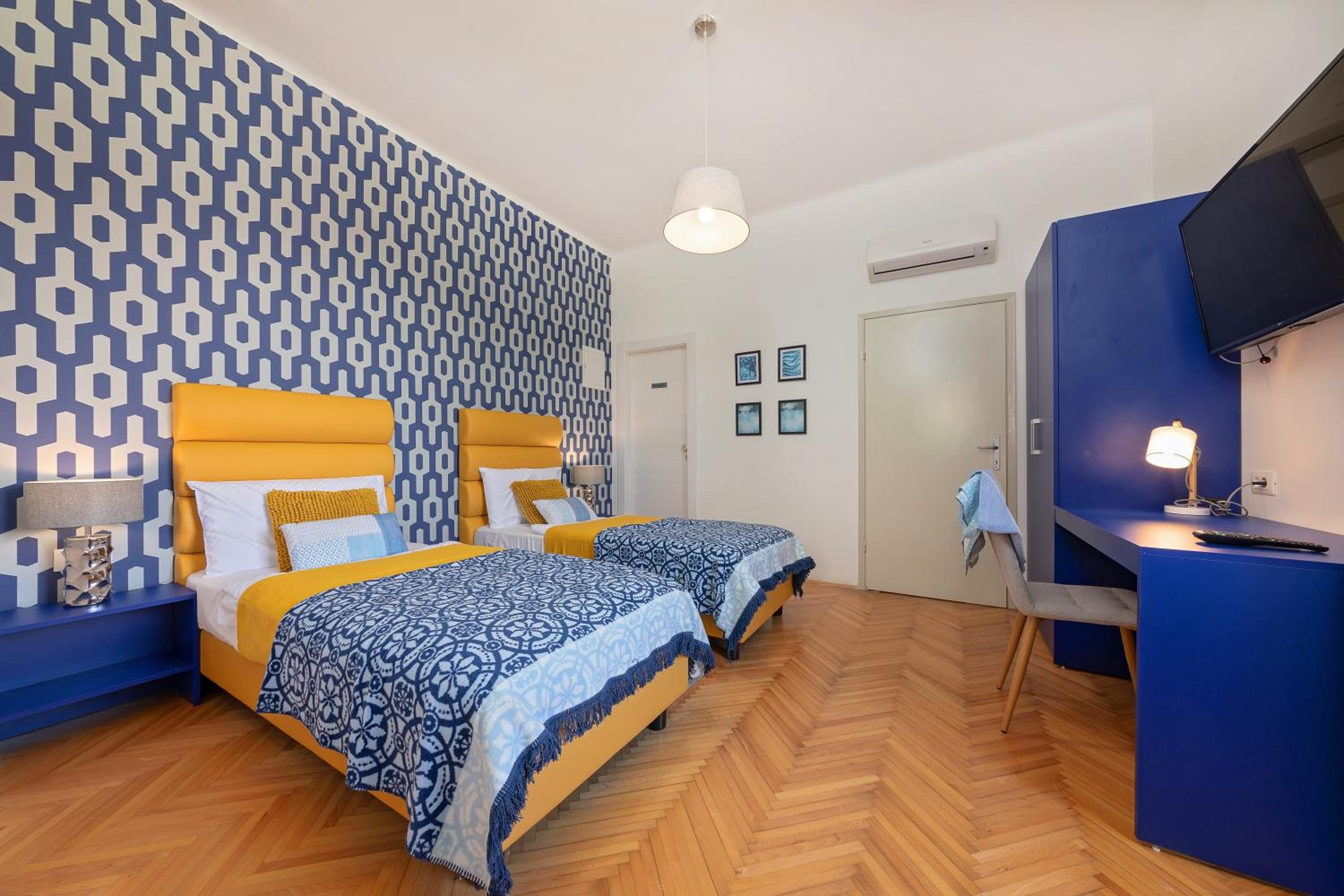 One-Bedroom Apartment - Photo 19