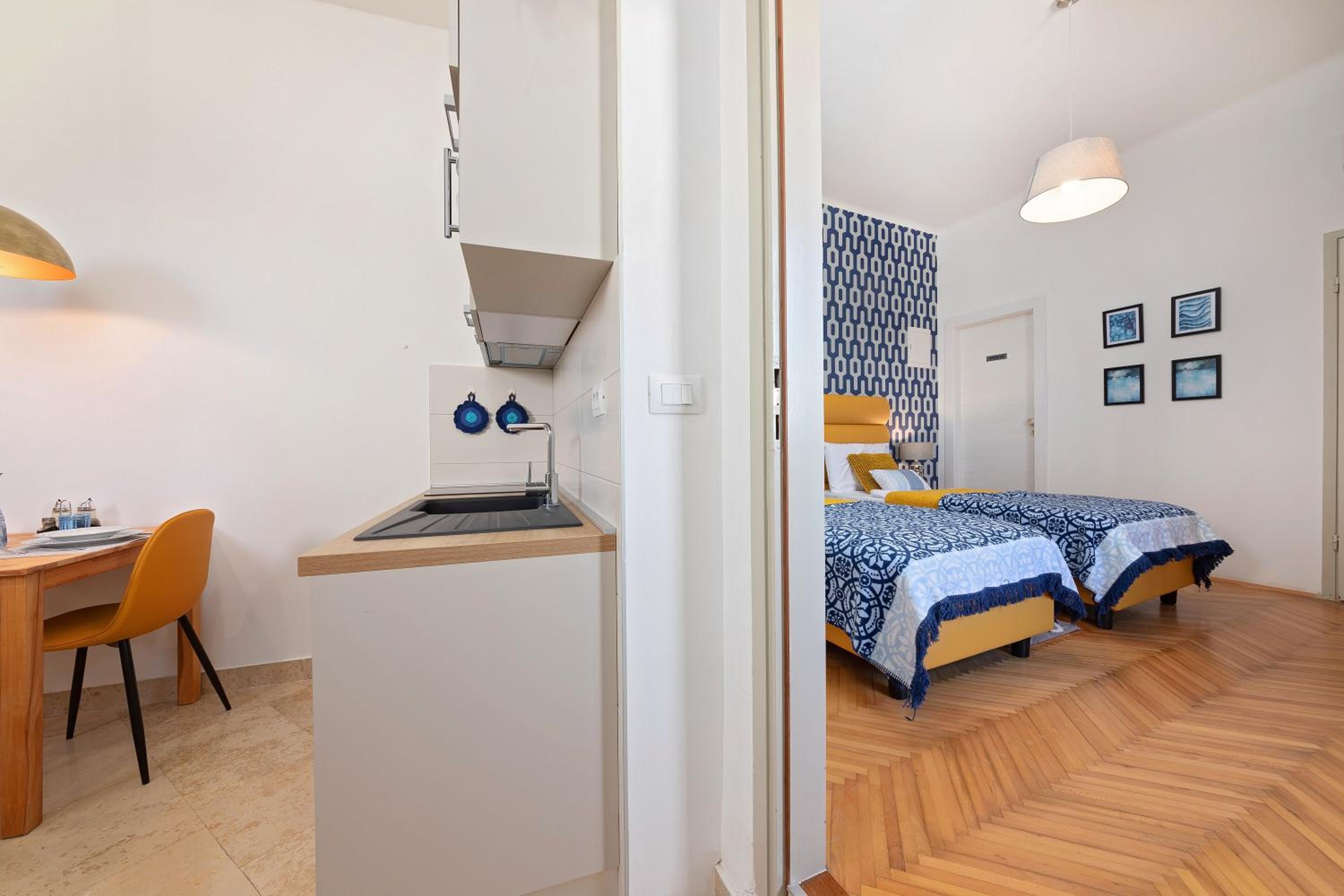 One-Bedroom Apartment - Photo 16