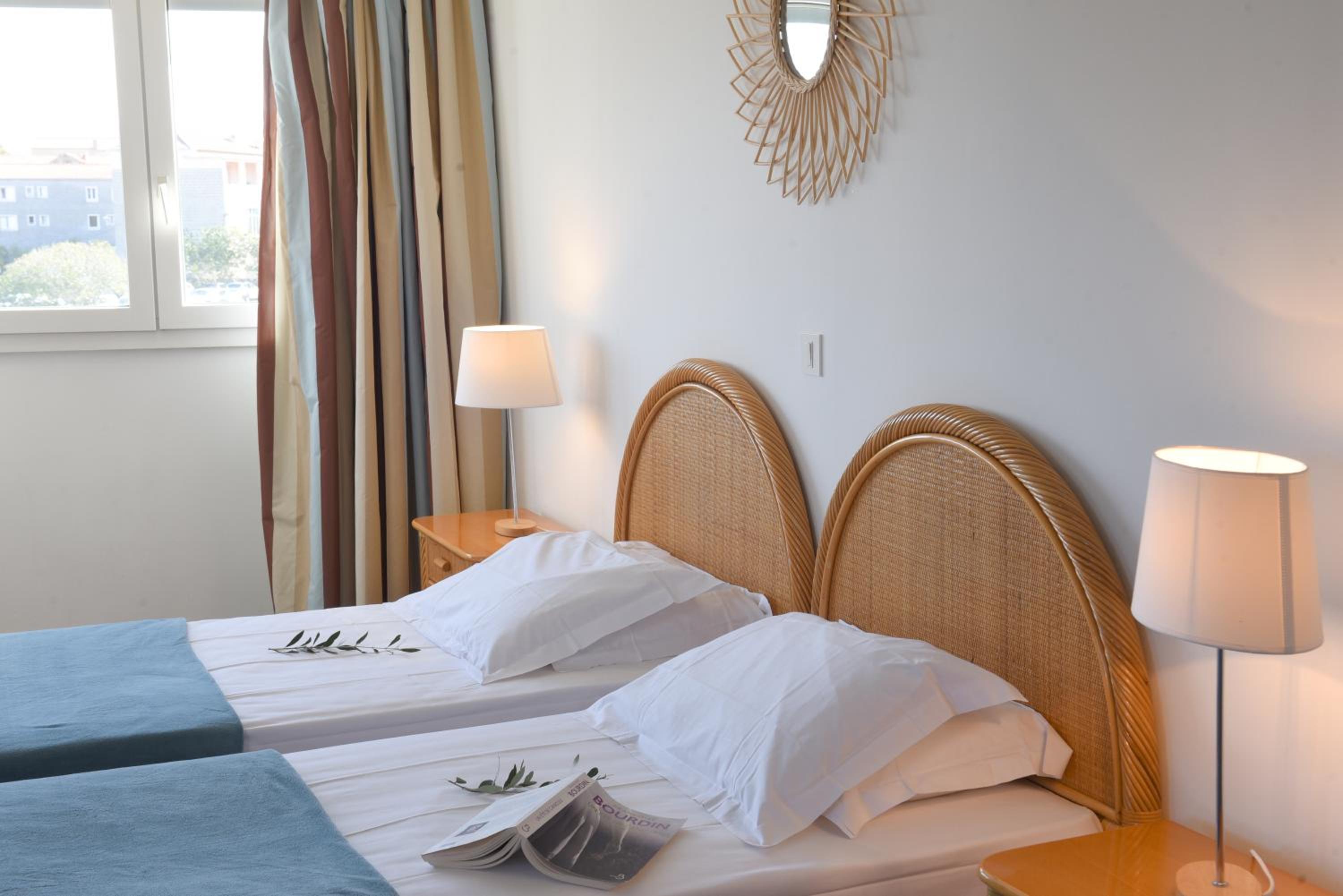 Double or Twin Room with Pool View - Photo 1