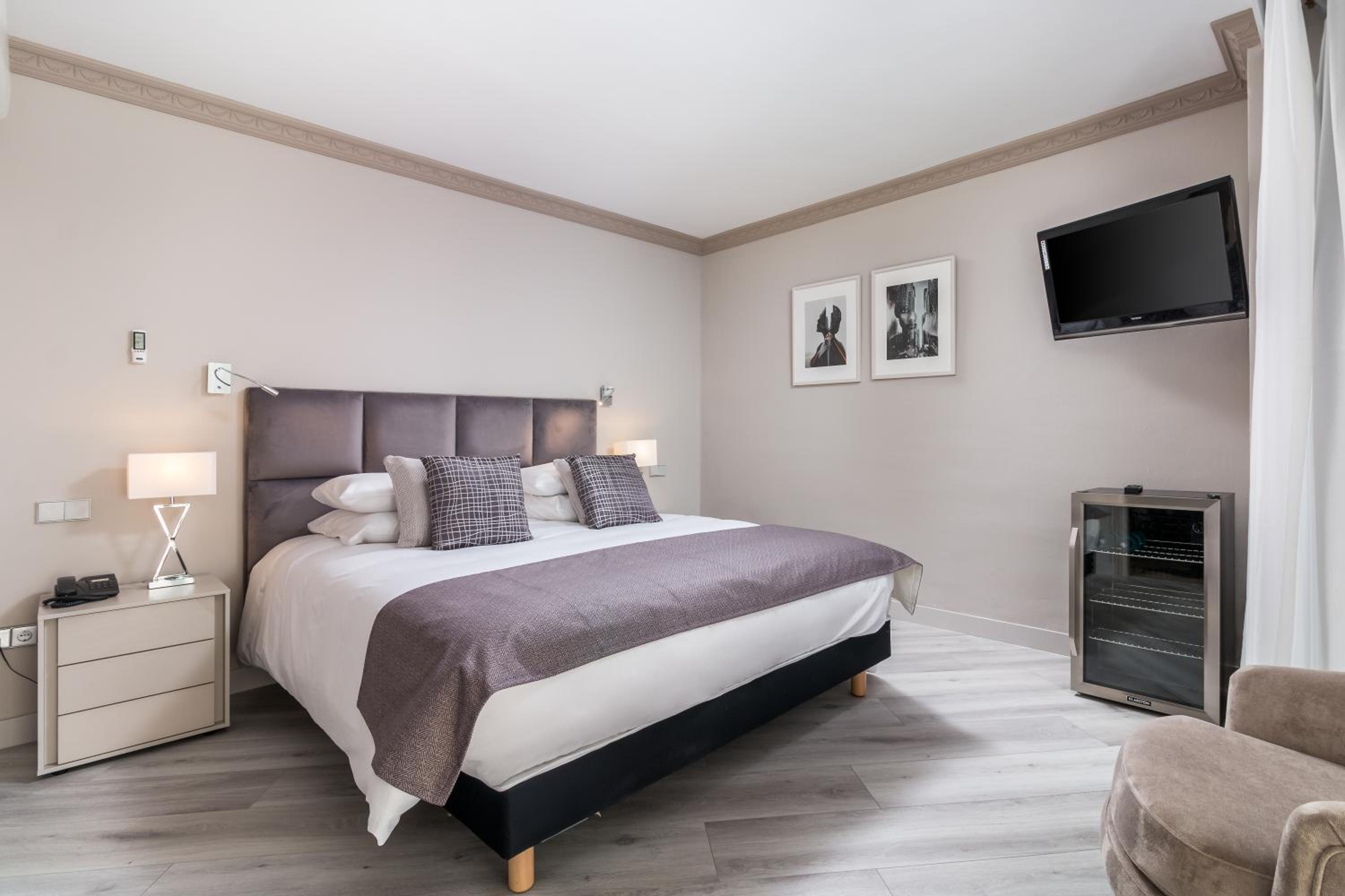 Deluxe Double Room - Photo 2