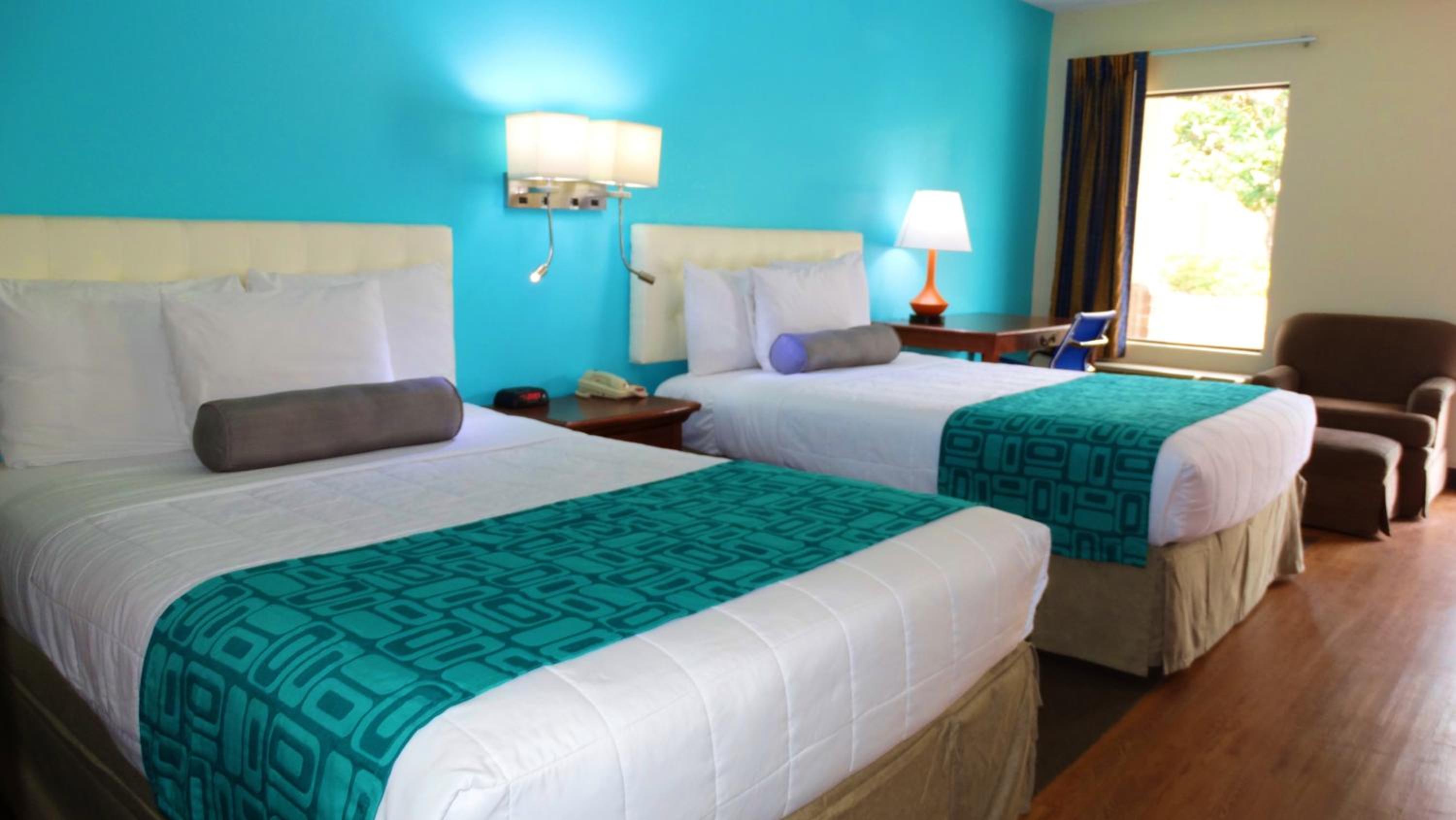 Double Room with Two Double Beds - Non-Smoking - Photo 3