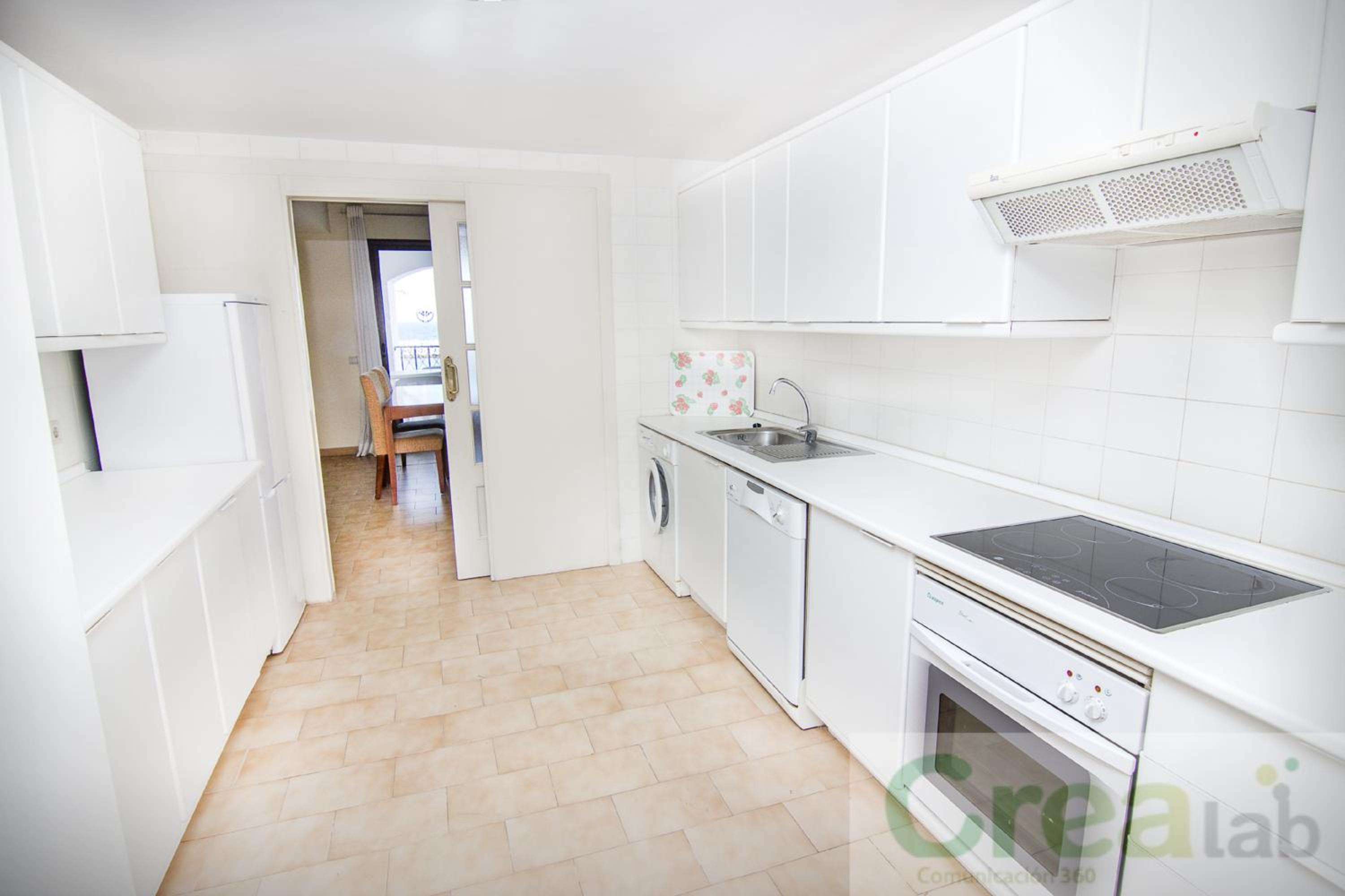Two-Bedroom Apartment with Sea View (4 Adults) - Photo 6