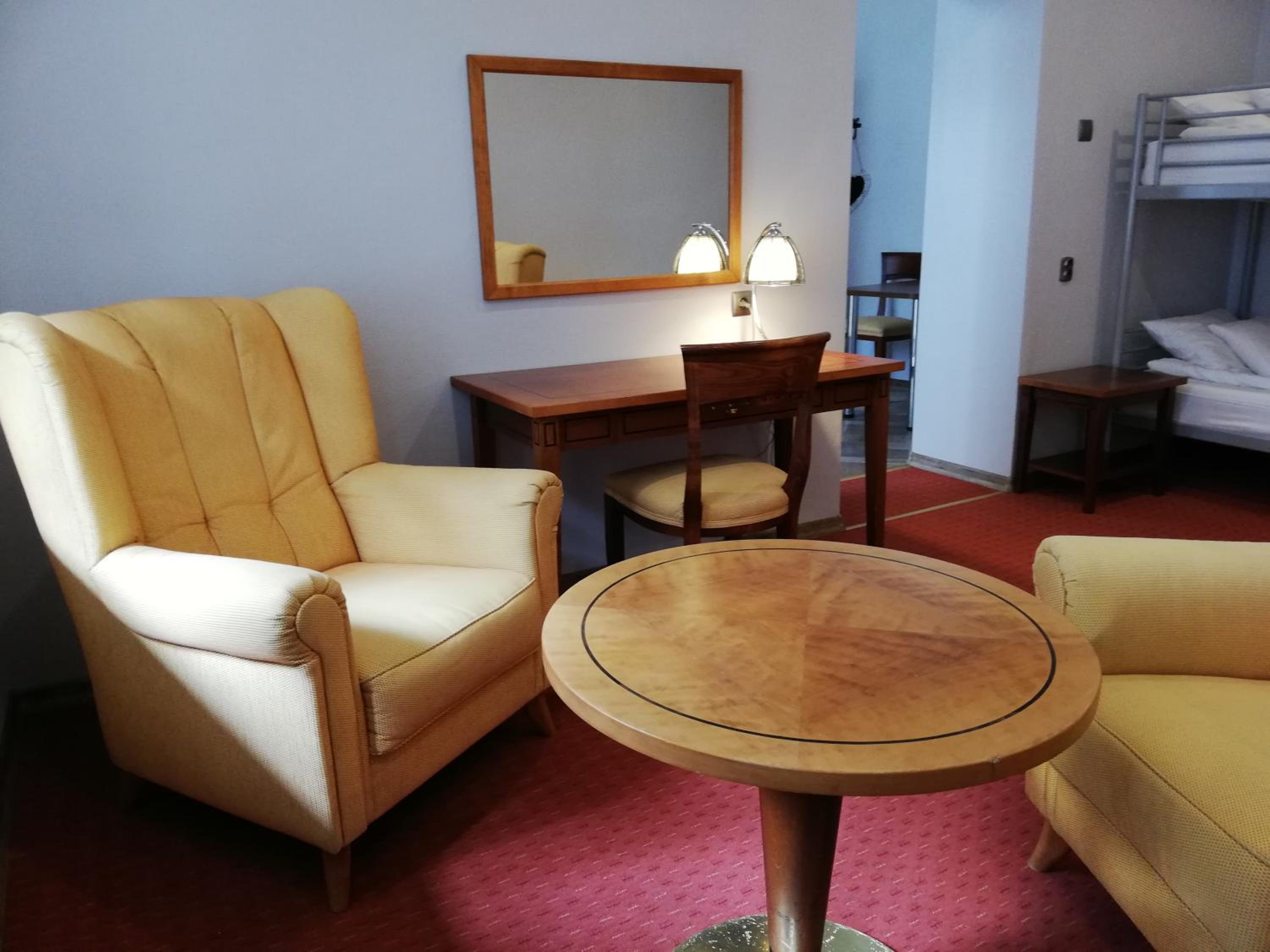 Apartment - Photo 2