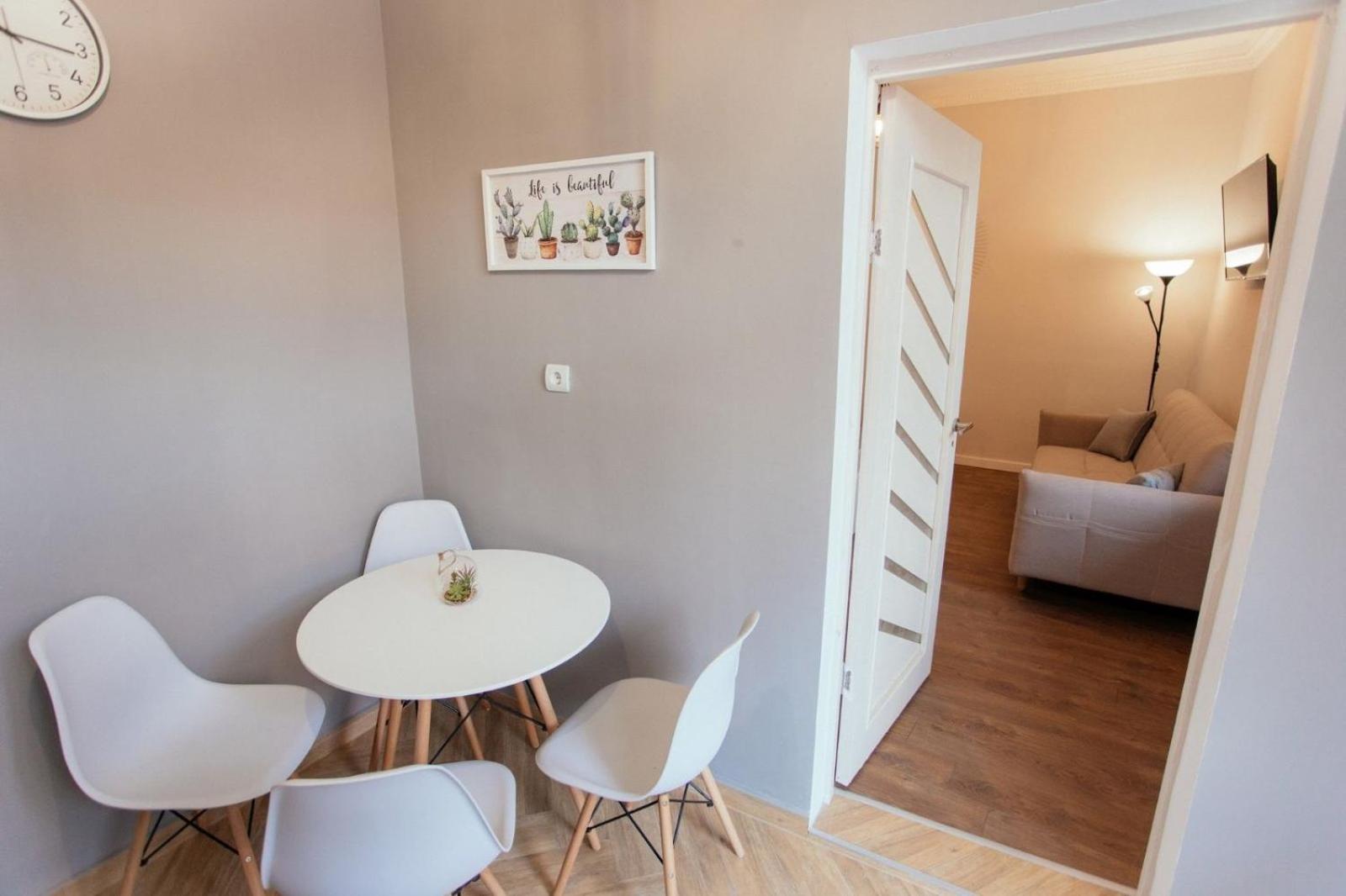 One-Bedroom Apartment - Photo 5