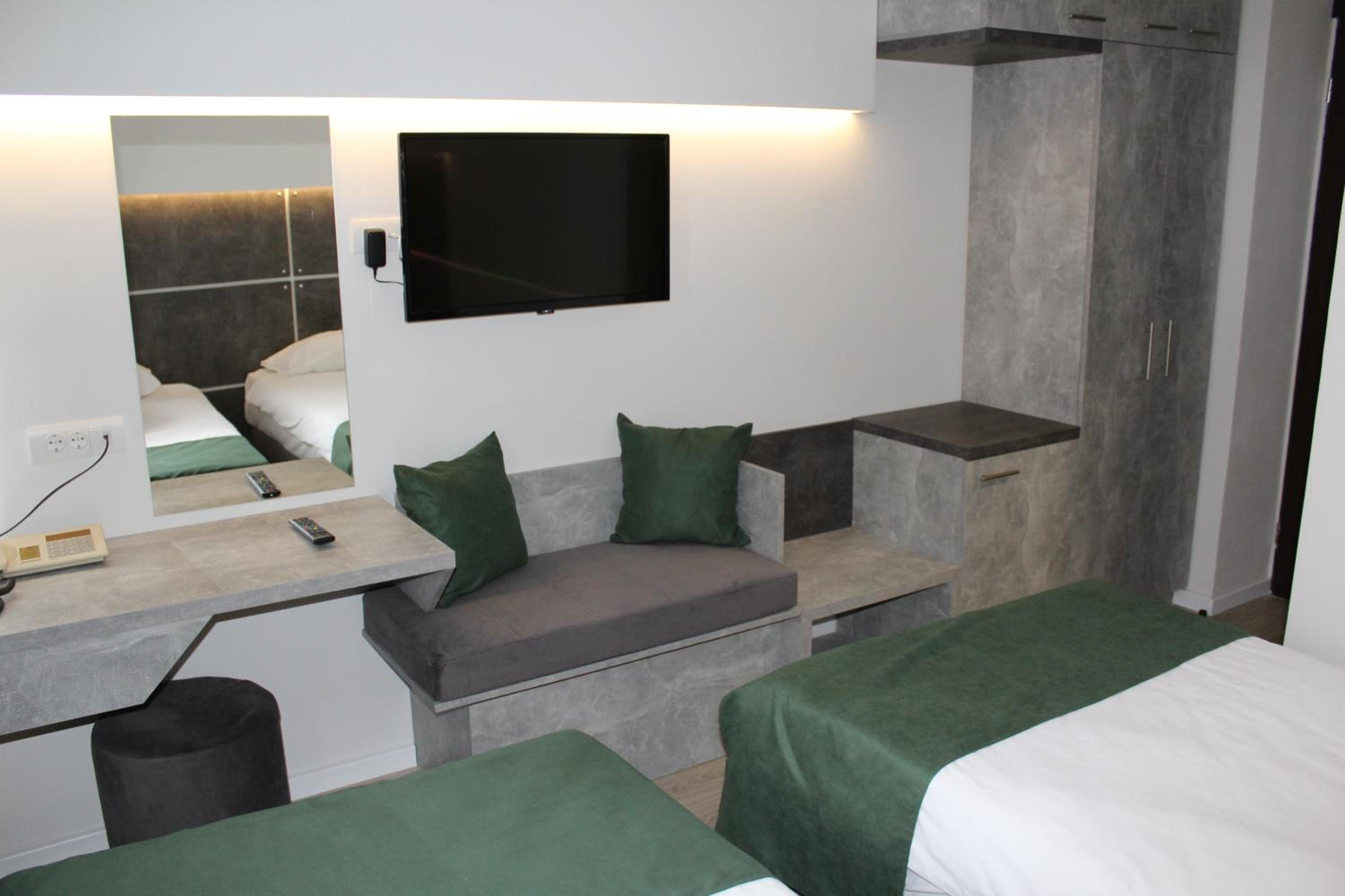 Deluxe Double or Twin Room - Photo 1