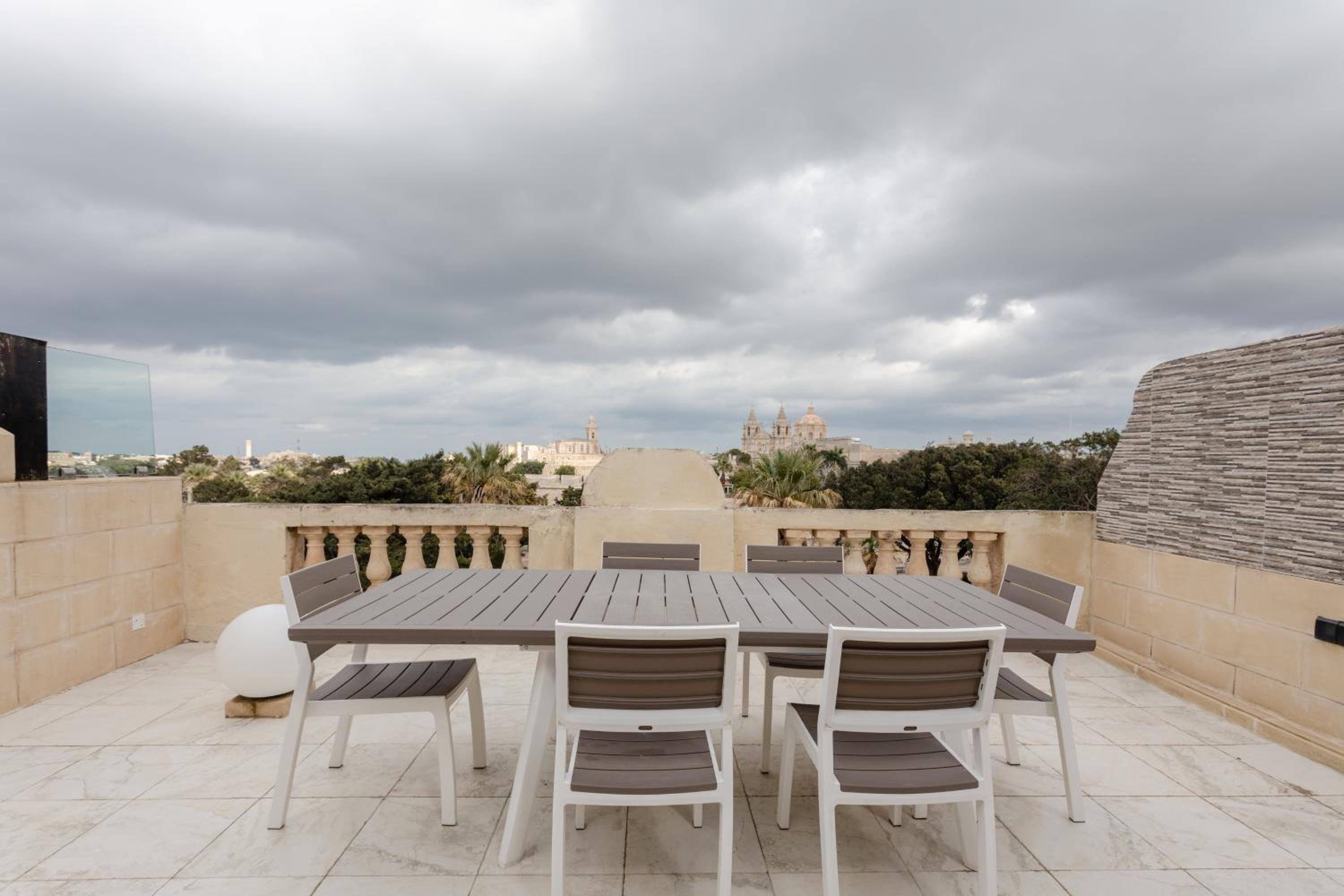 Suite with Terrace - Photo 27