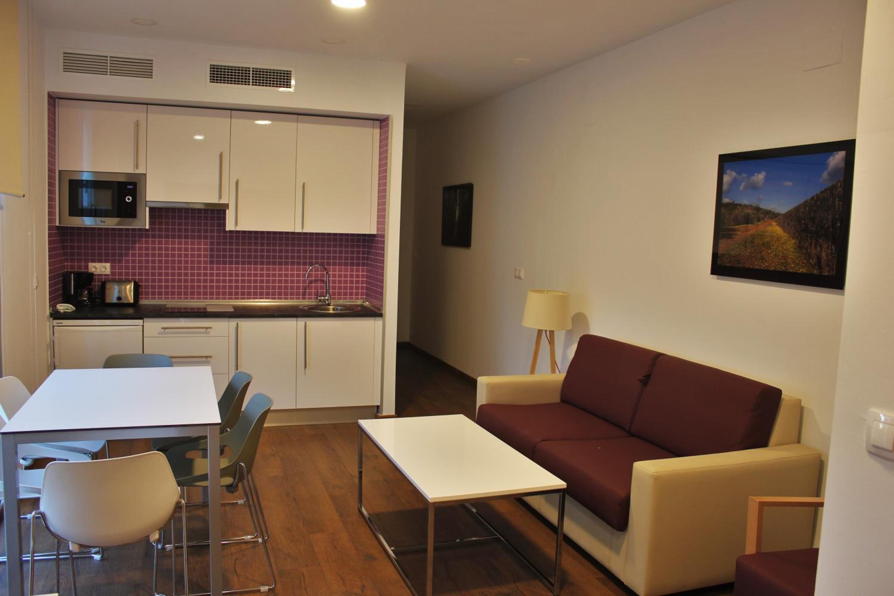 Apartment with Lake View - Photo 10