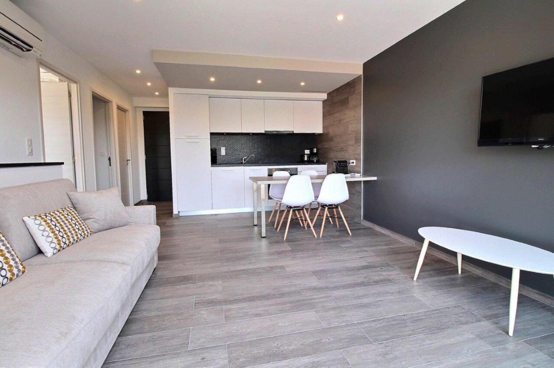 Apartment with Garden View - Photo 4