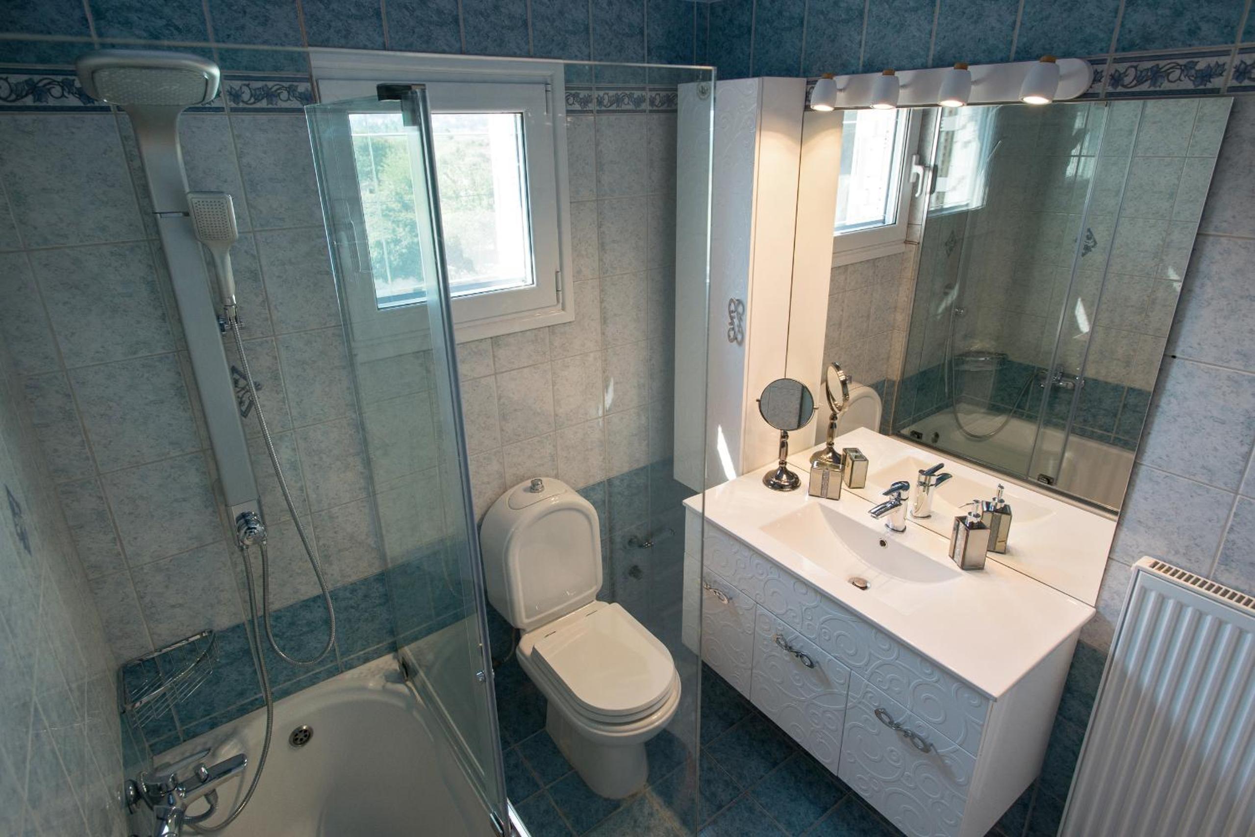 Two-Bedroom Apartment - Photo 3
