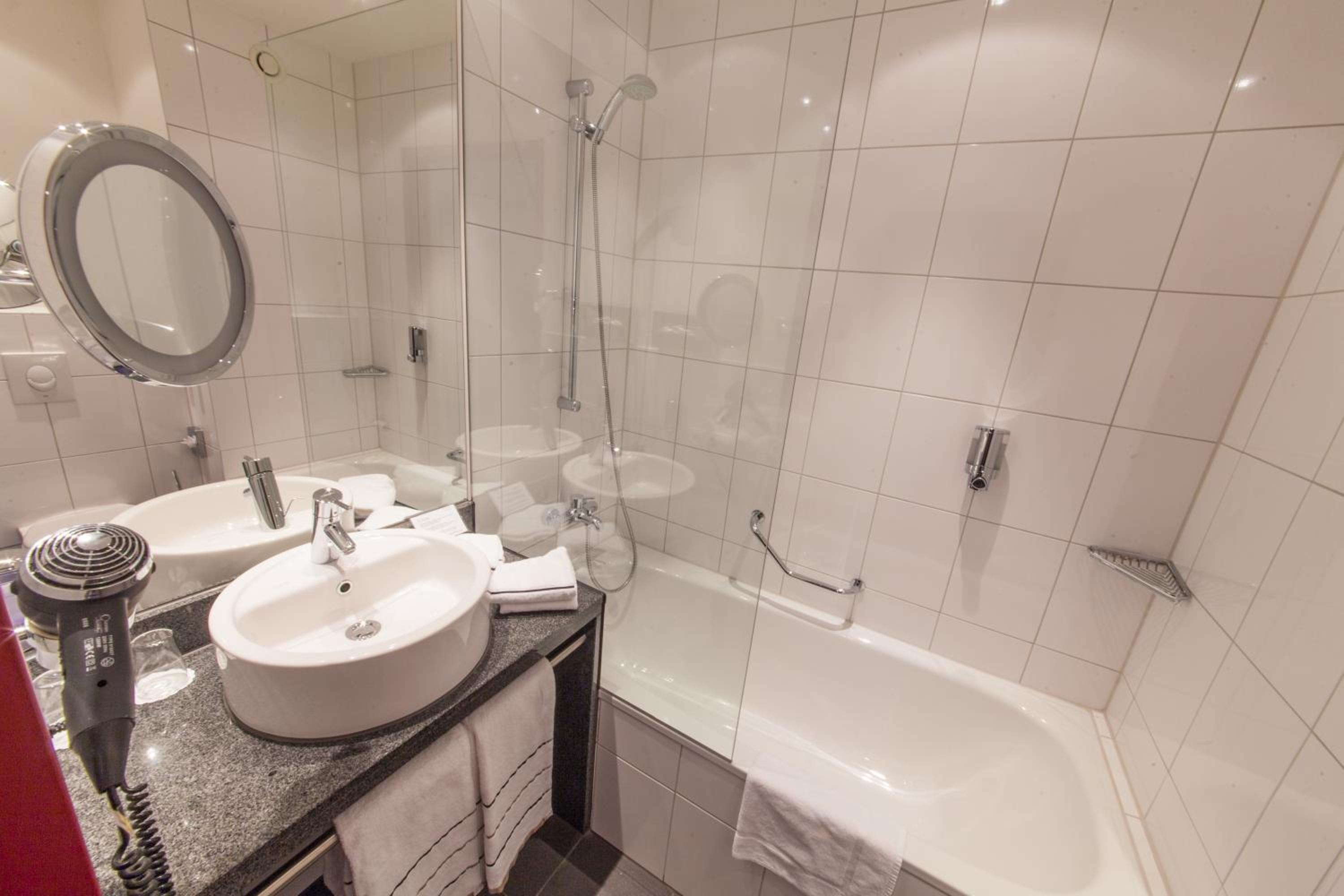 Double Room - Photo 10