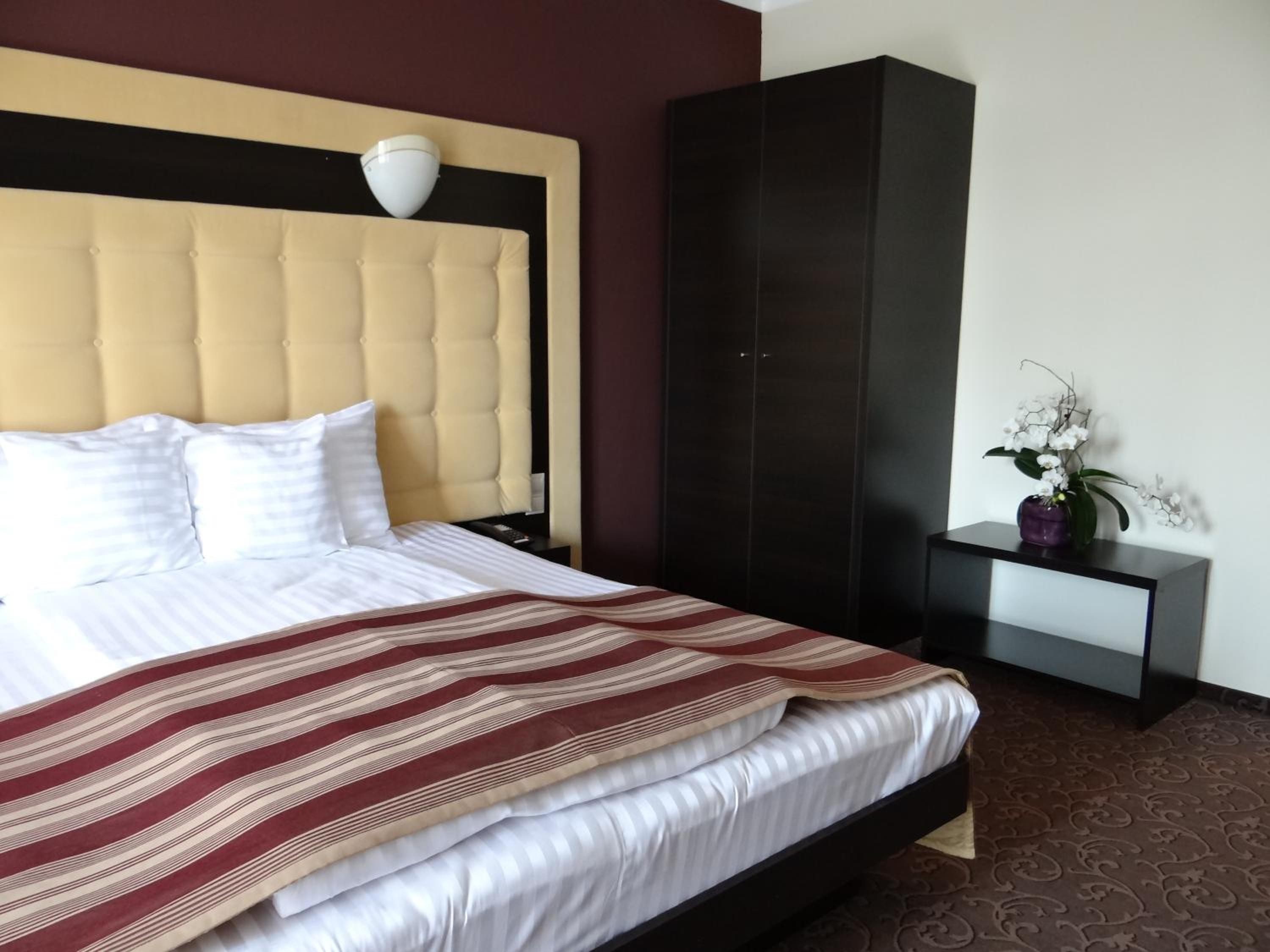 Double Room - Photo 5