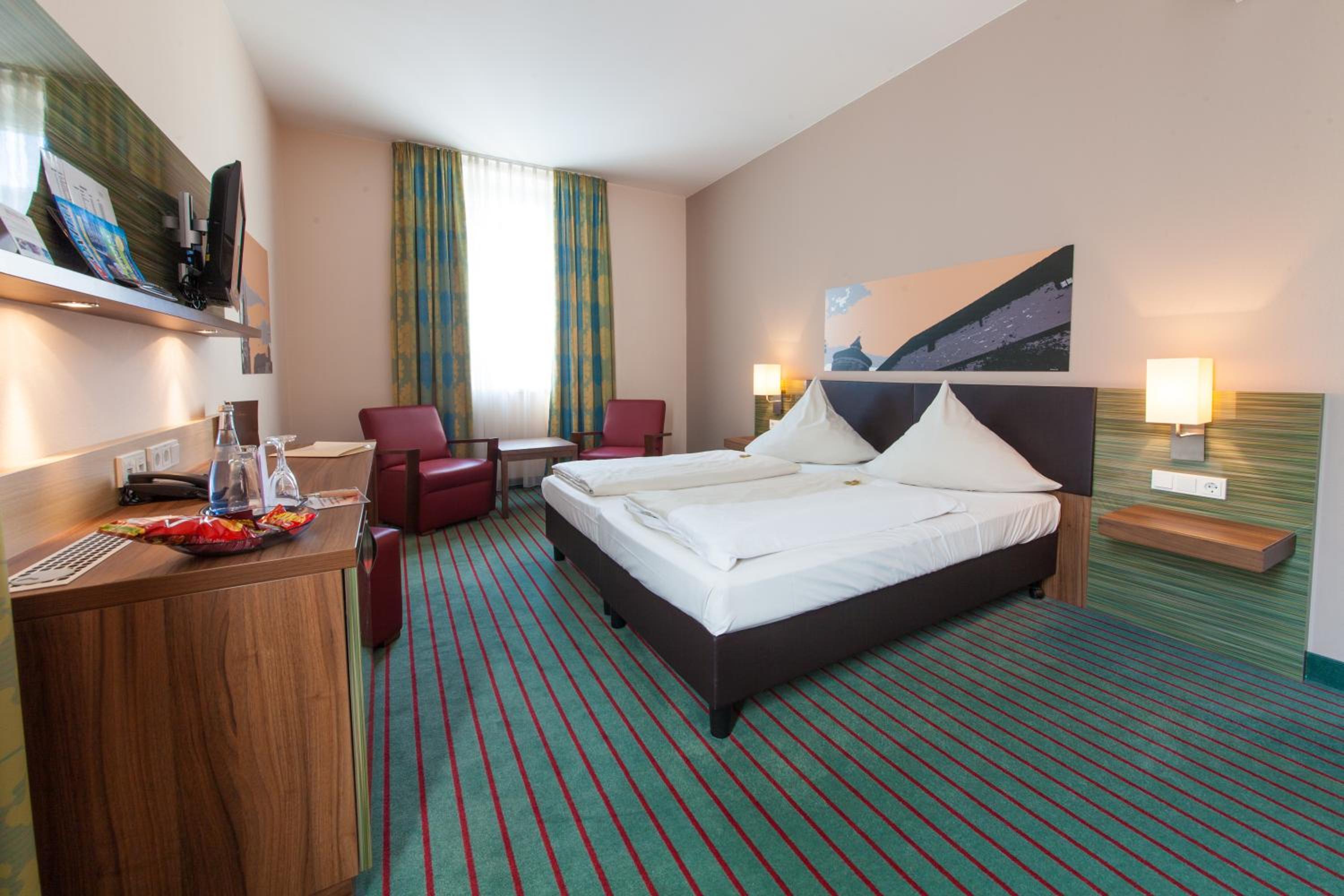 Double Room - Photo 5