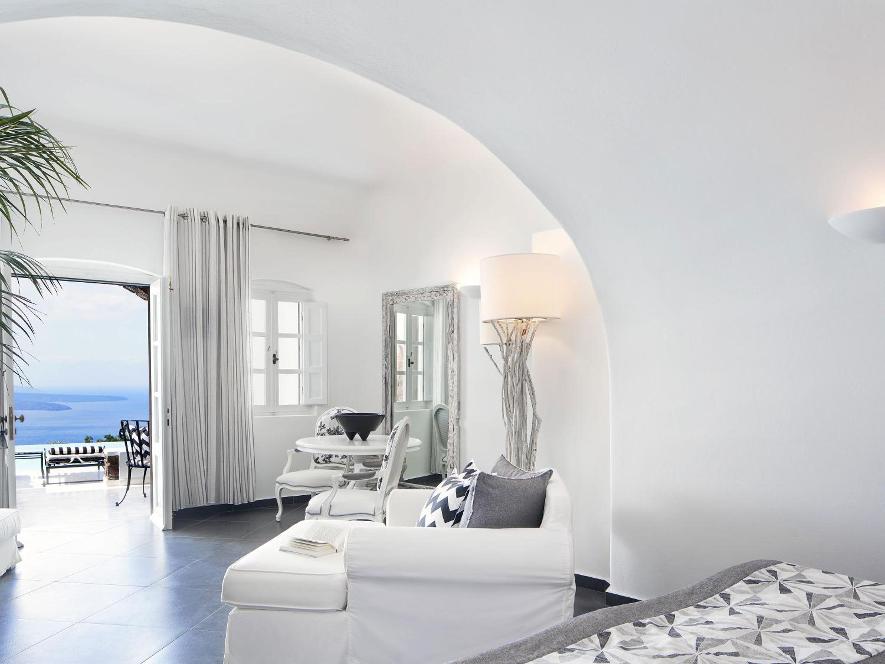 Senior Suite with Sea View - Photo 8