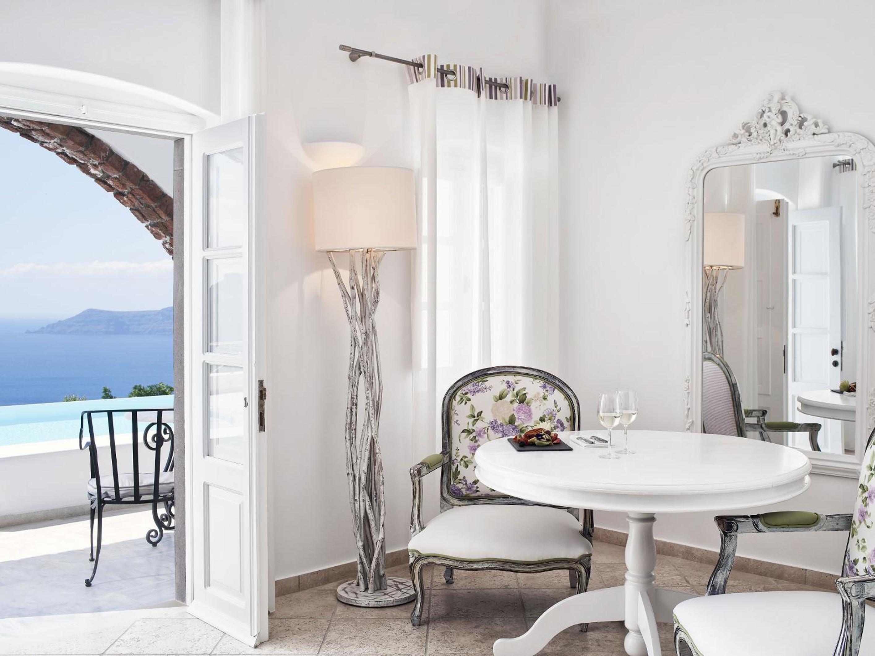 Senior Suite with Sea View - Photo 6