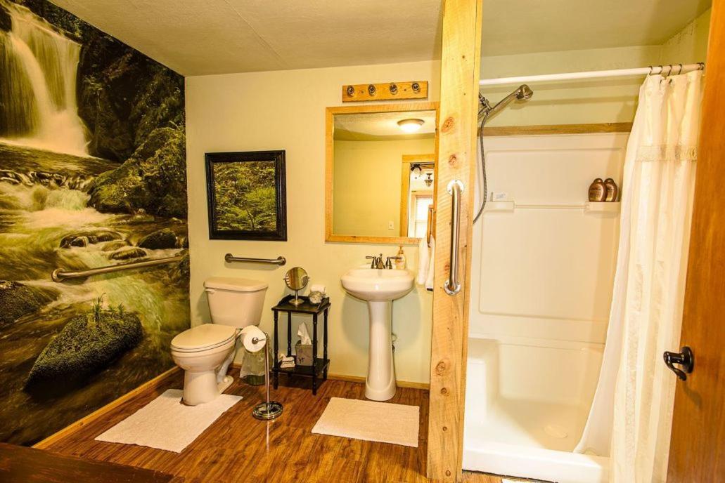 Double Room with Private Bathroom photo 2