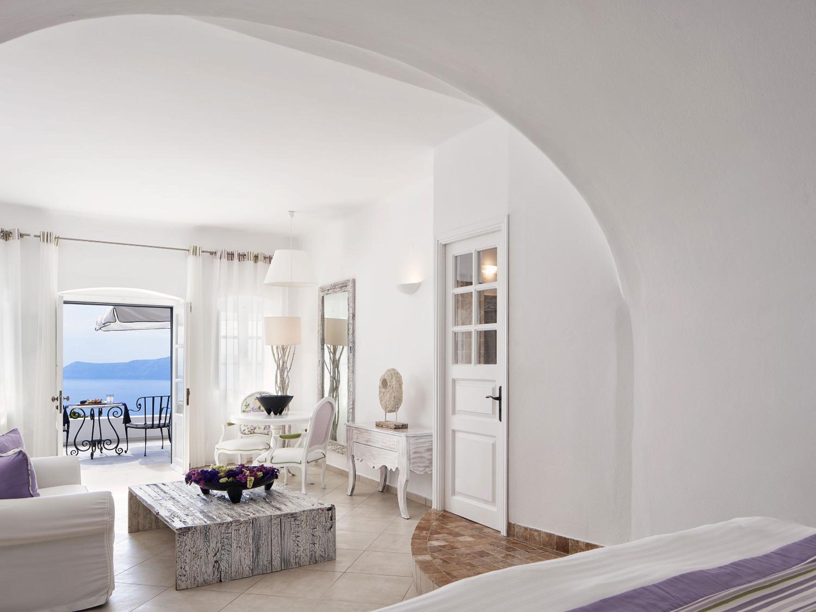 Senior Suite with Sea View - Photo 12