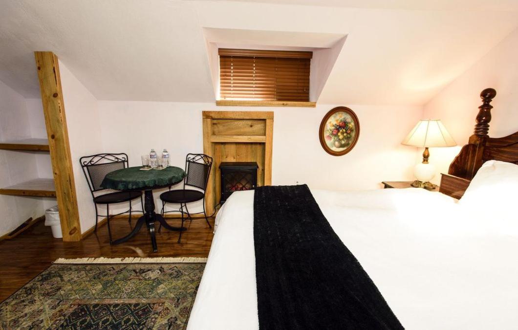 Deluxe Double Room photo 3