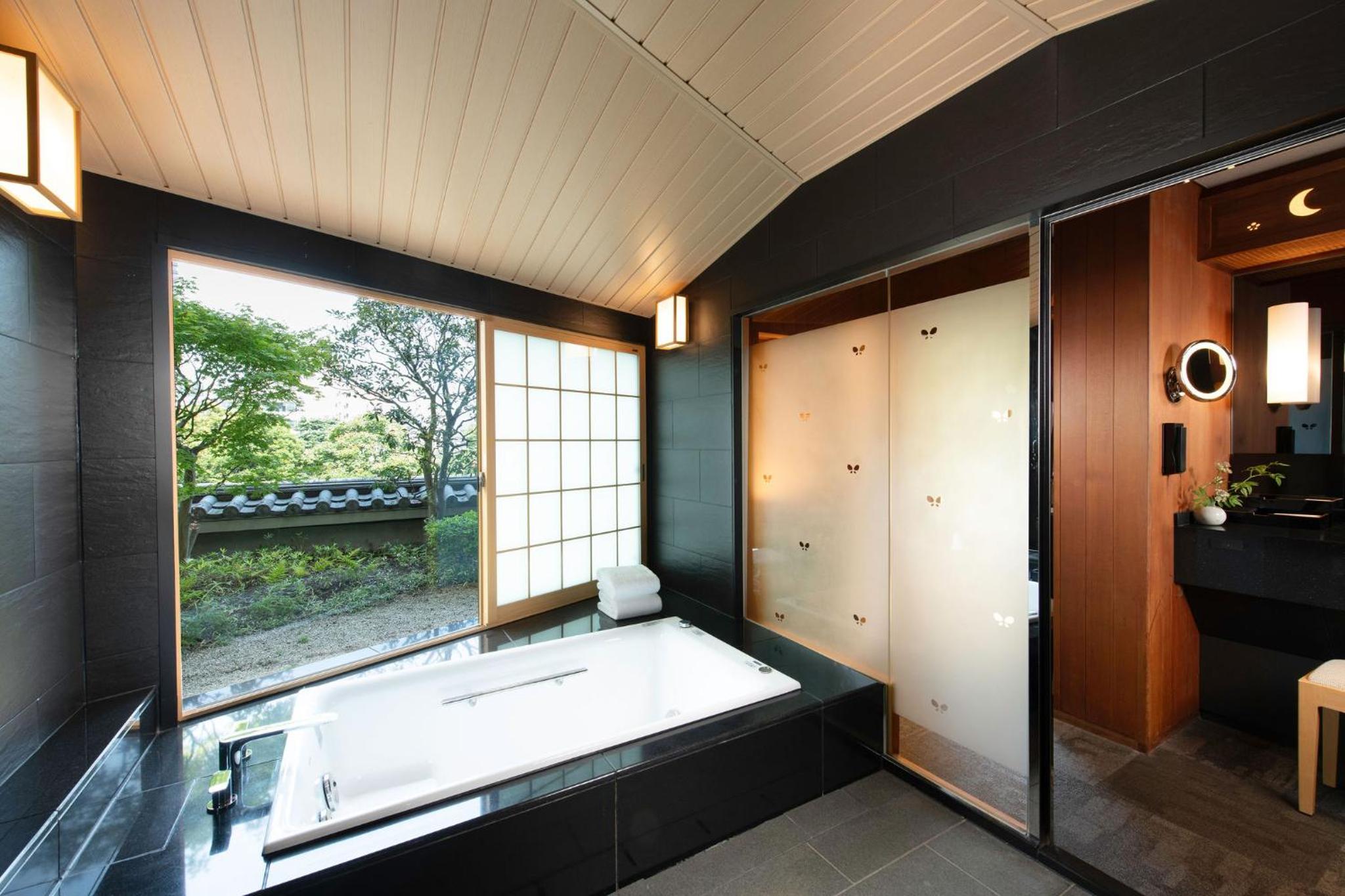 King Premium Suite with Tatami photo 3