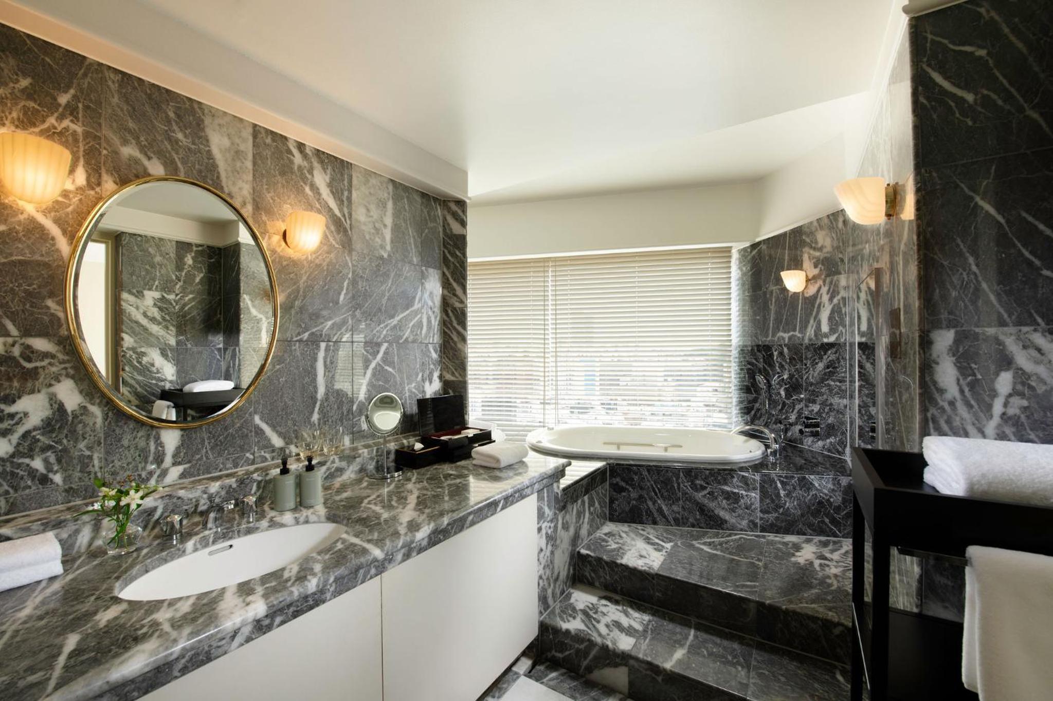 King Deluxe Room River View photo 2
