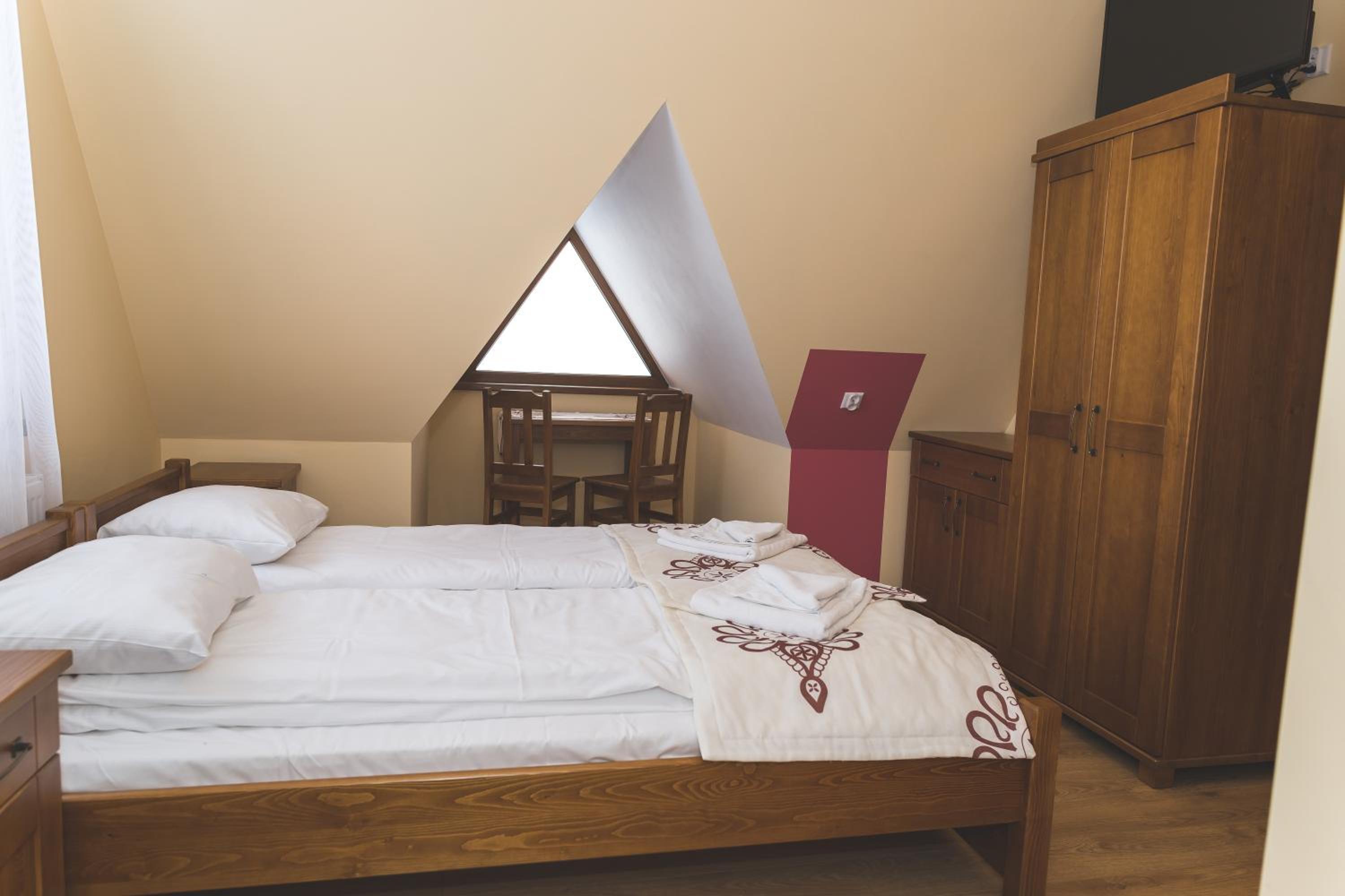 Standard Triple Room - Photo 4