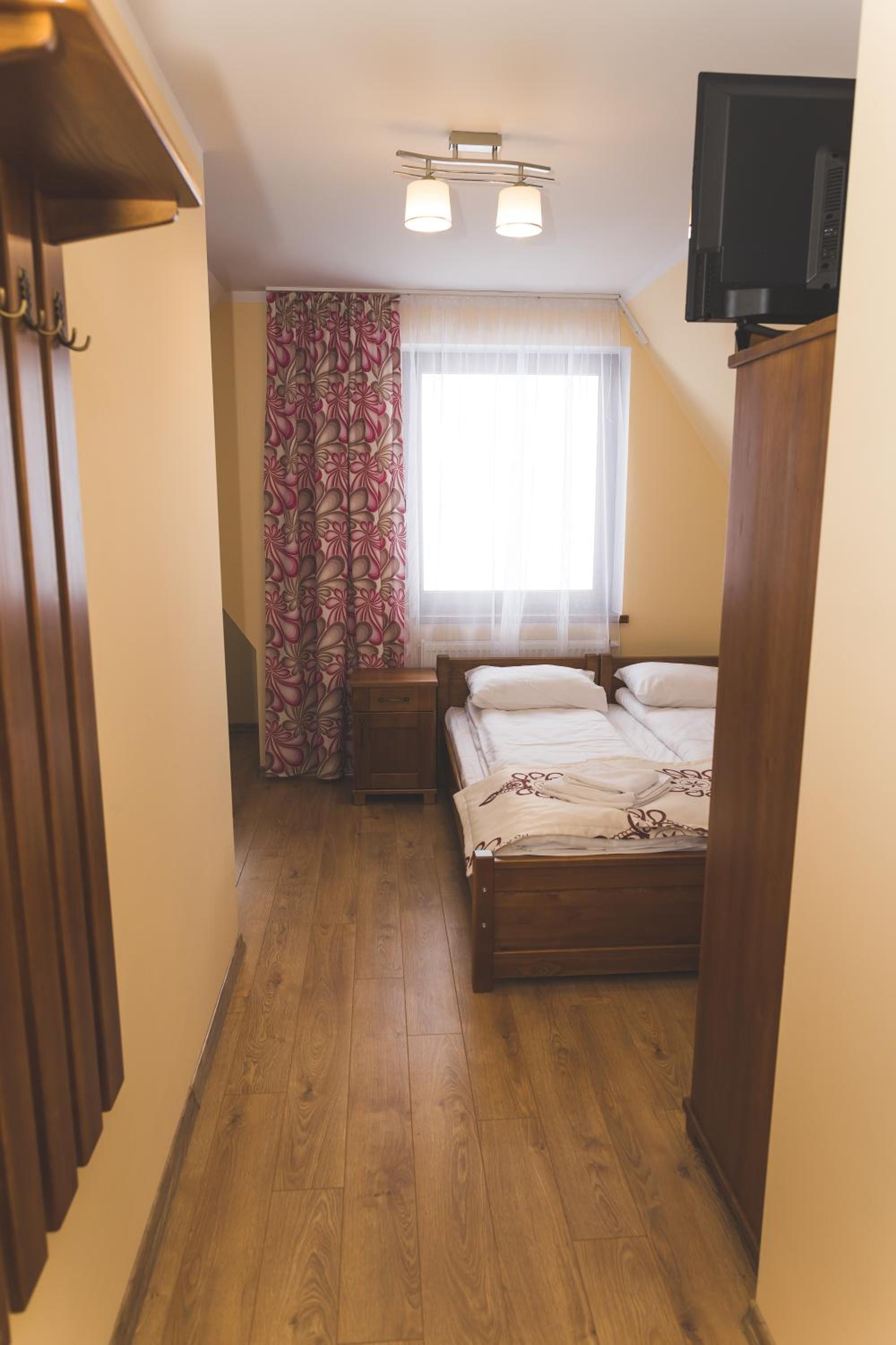 Standard Triple Room - Photo 9