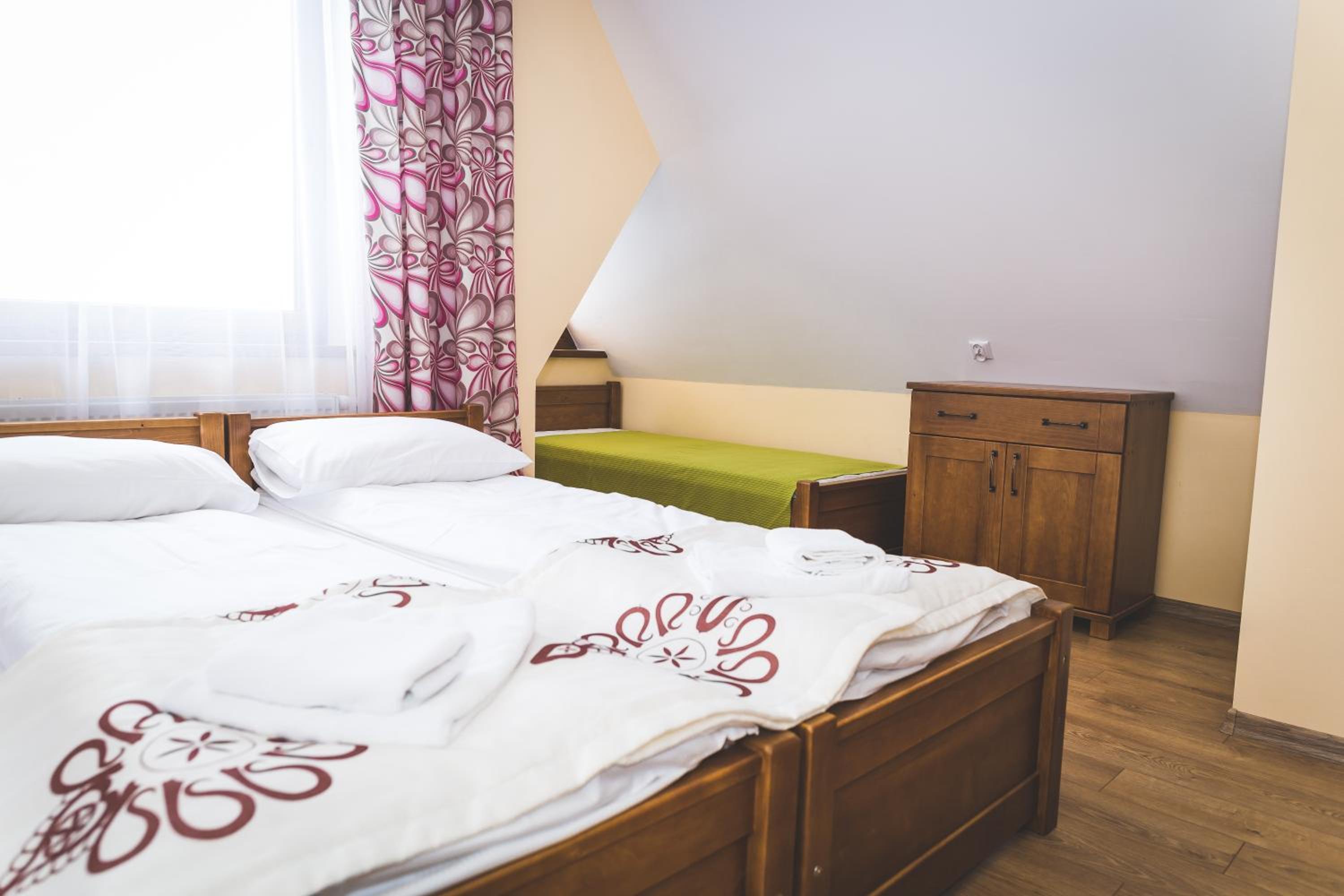 Standard Triple Room - Photo 5