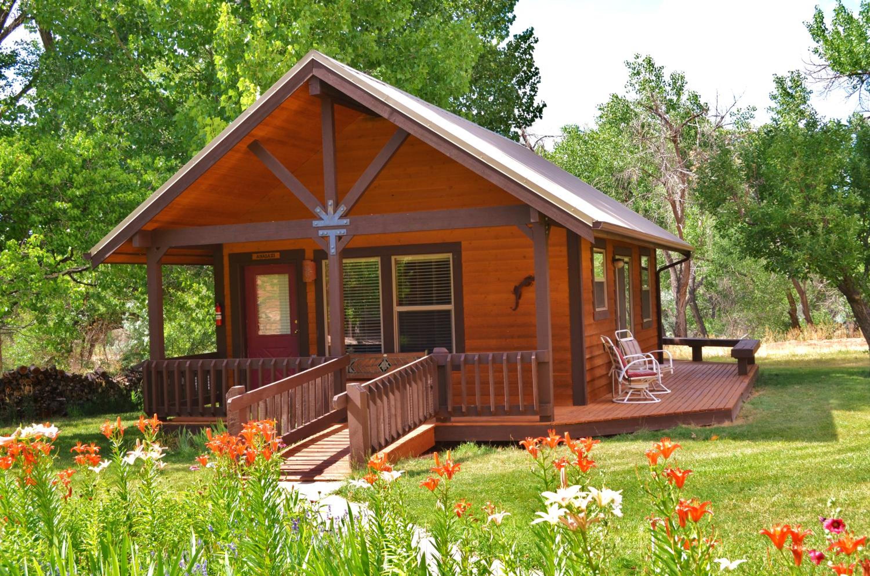 Cottage with Garden View - Photo 4