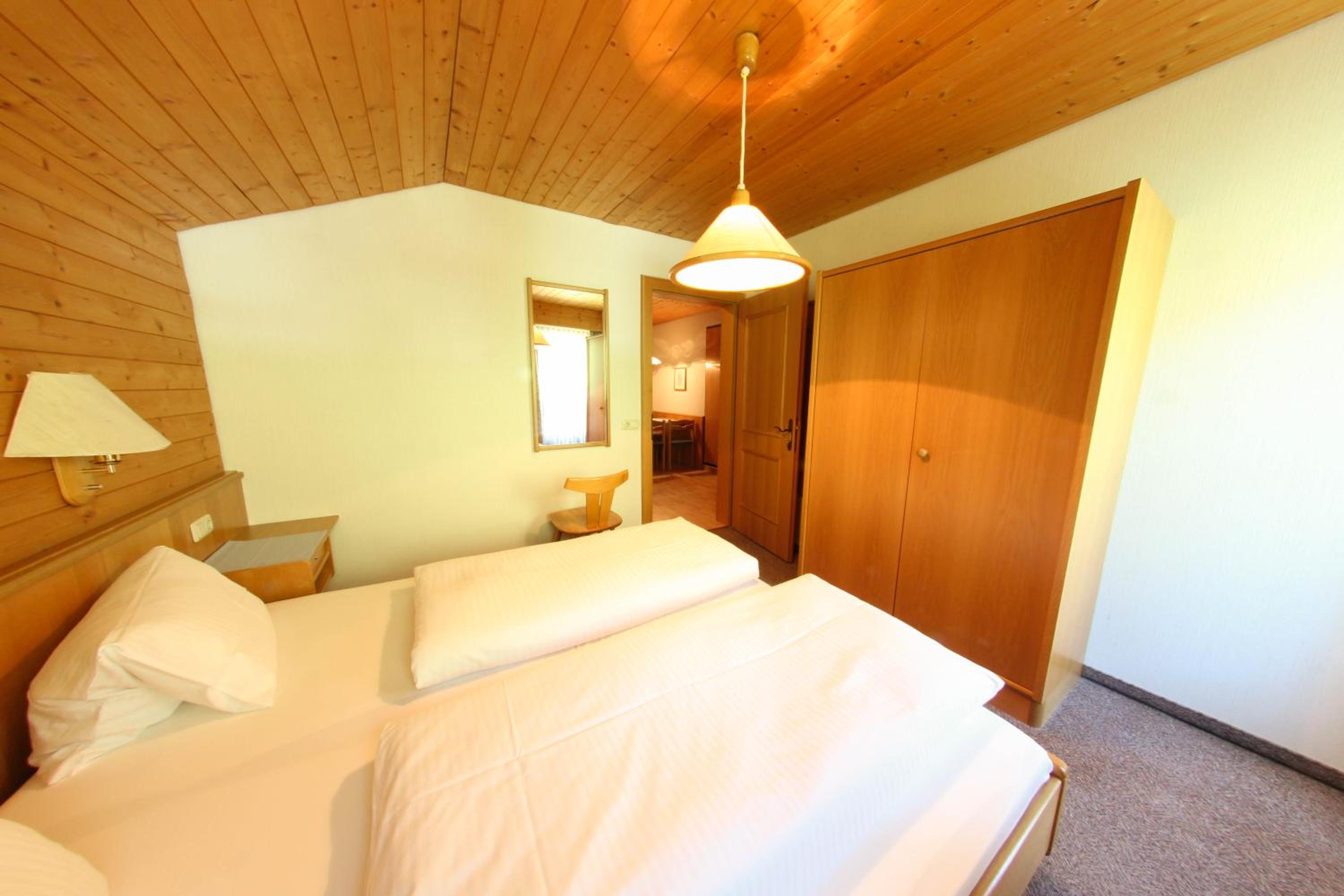 Two-Bedroom Apartment with Balcony photo 2
