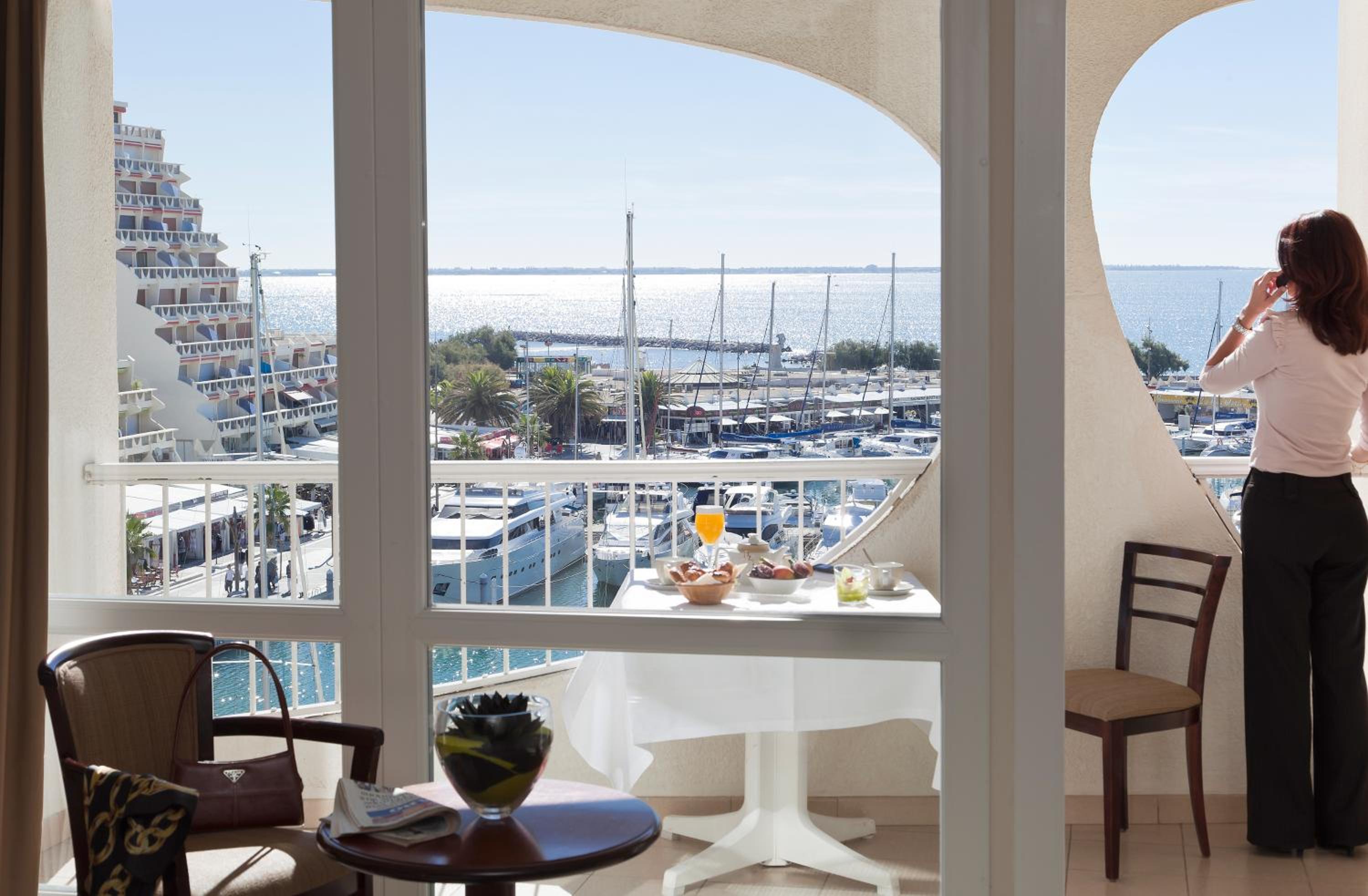 Classic Double Room with Harbor View - Photo 2