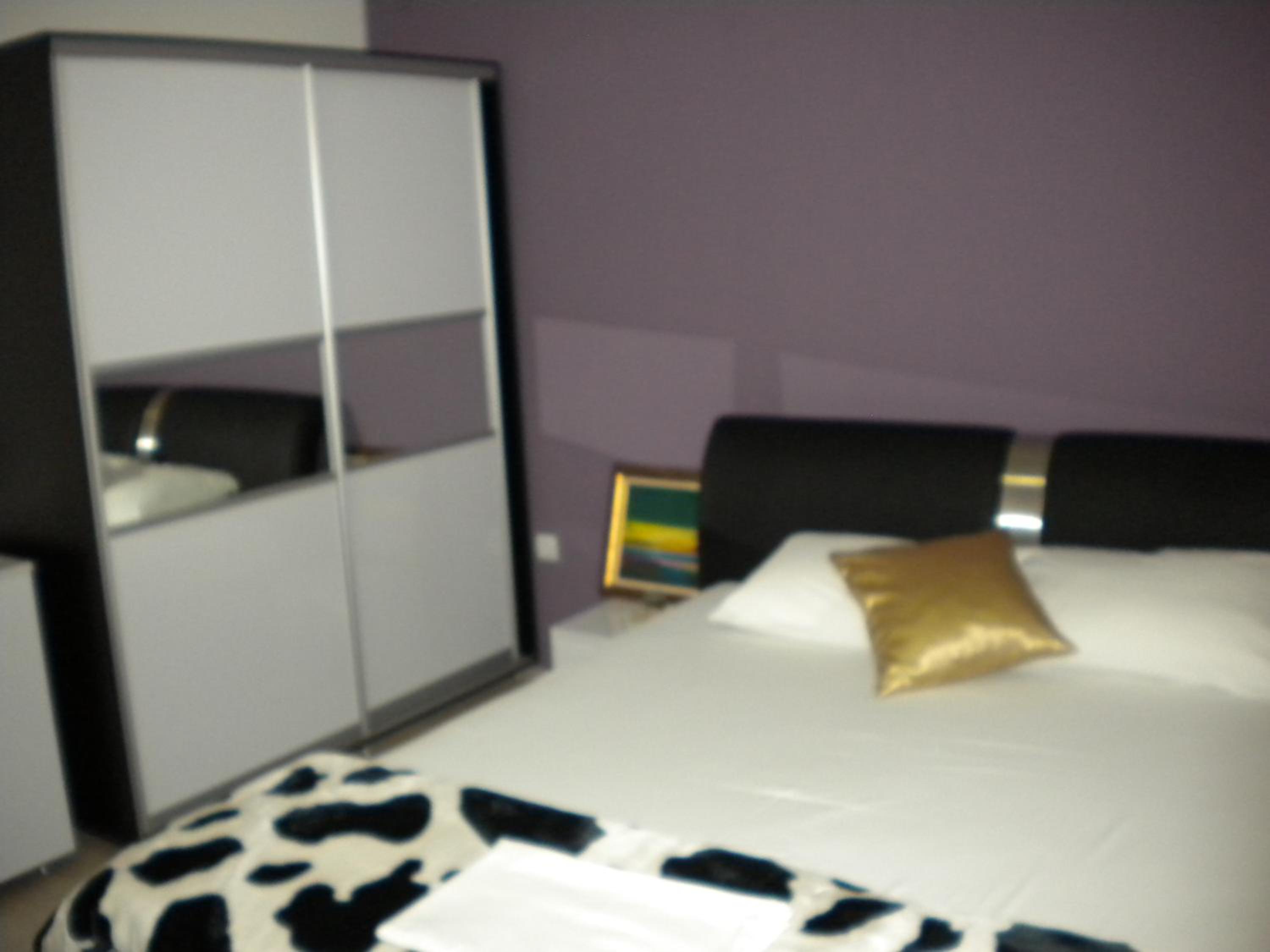 Deluxe One-Bedroom Suite photo 3