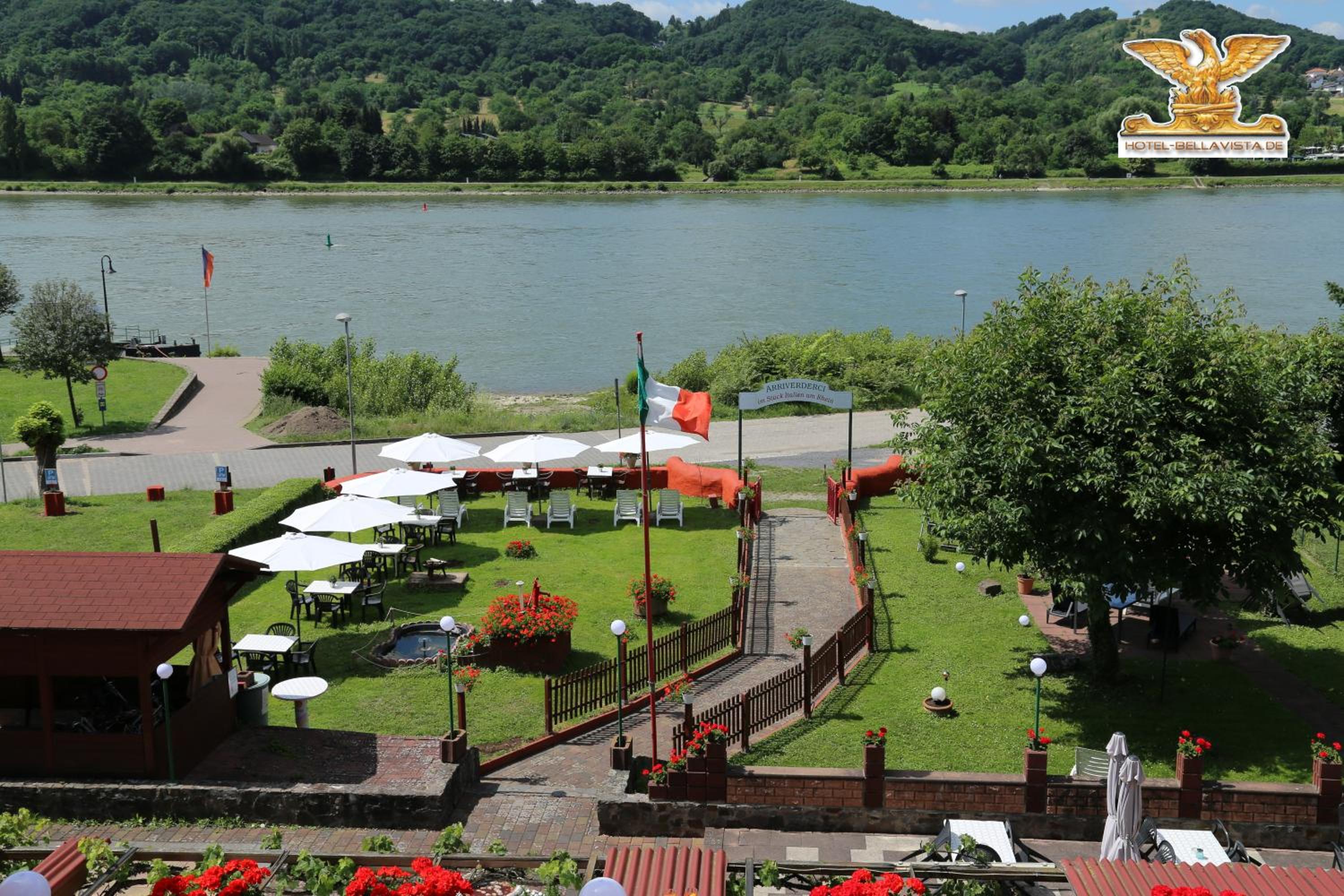 Double Room Rhein facing with Balcony and Bath photo 2