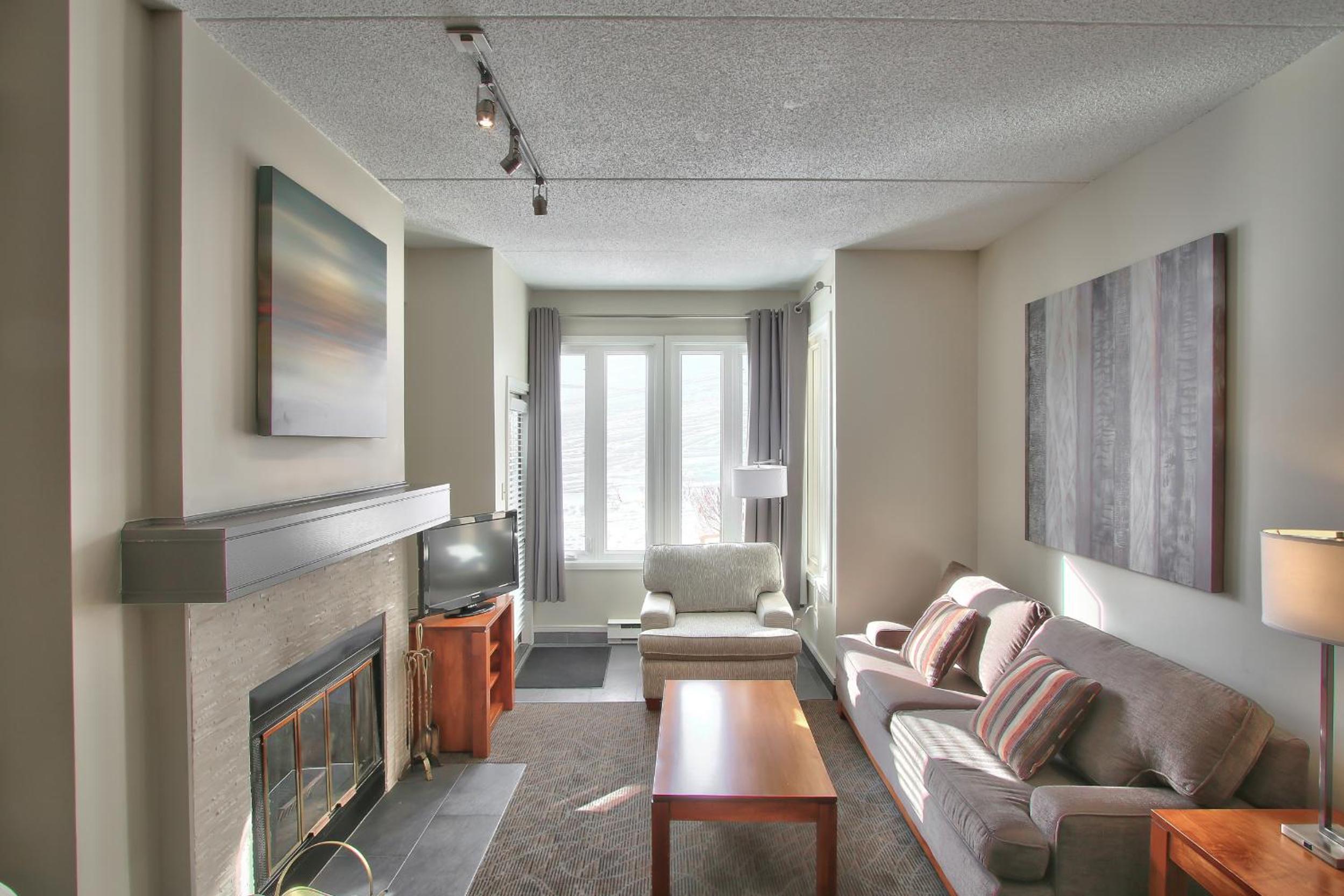 Chateau Ridge Two Bedroom photo 3