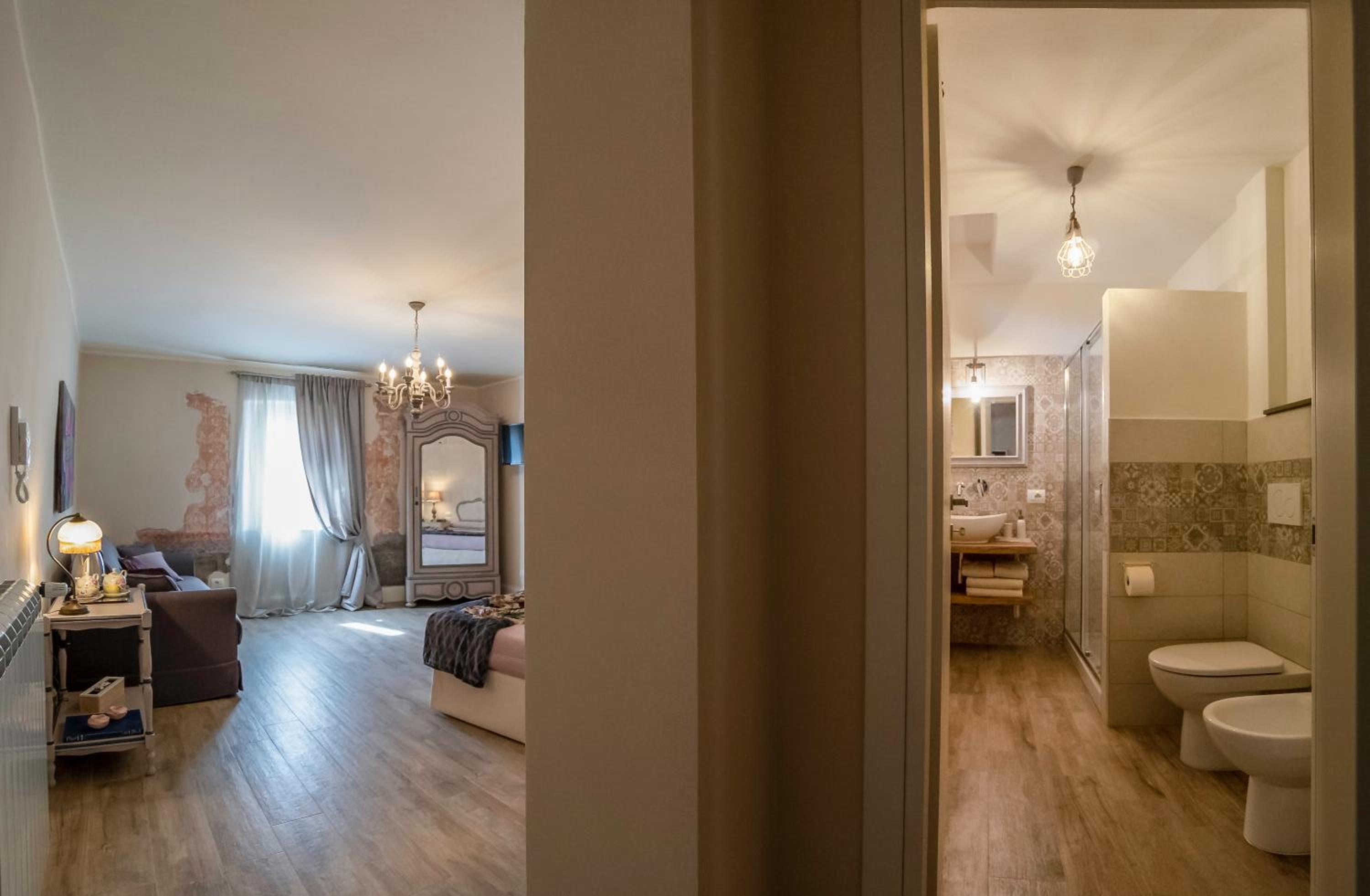 Deluxe Family Room - Photo 9