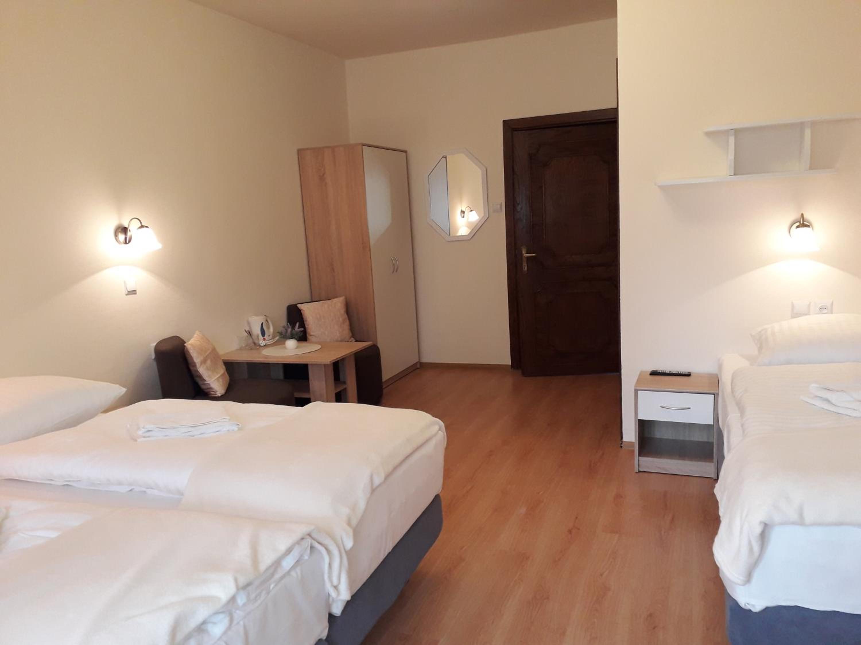 Triple Room with Balcony photo 2