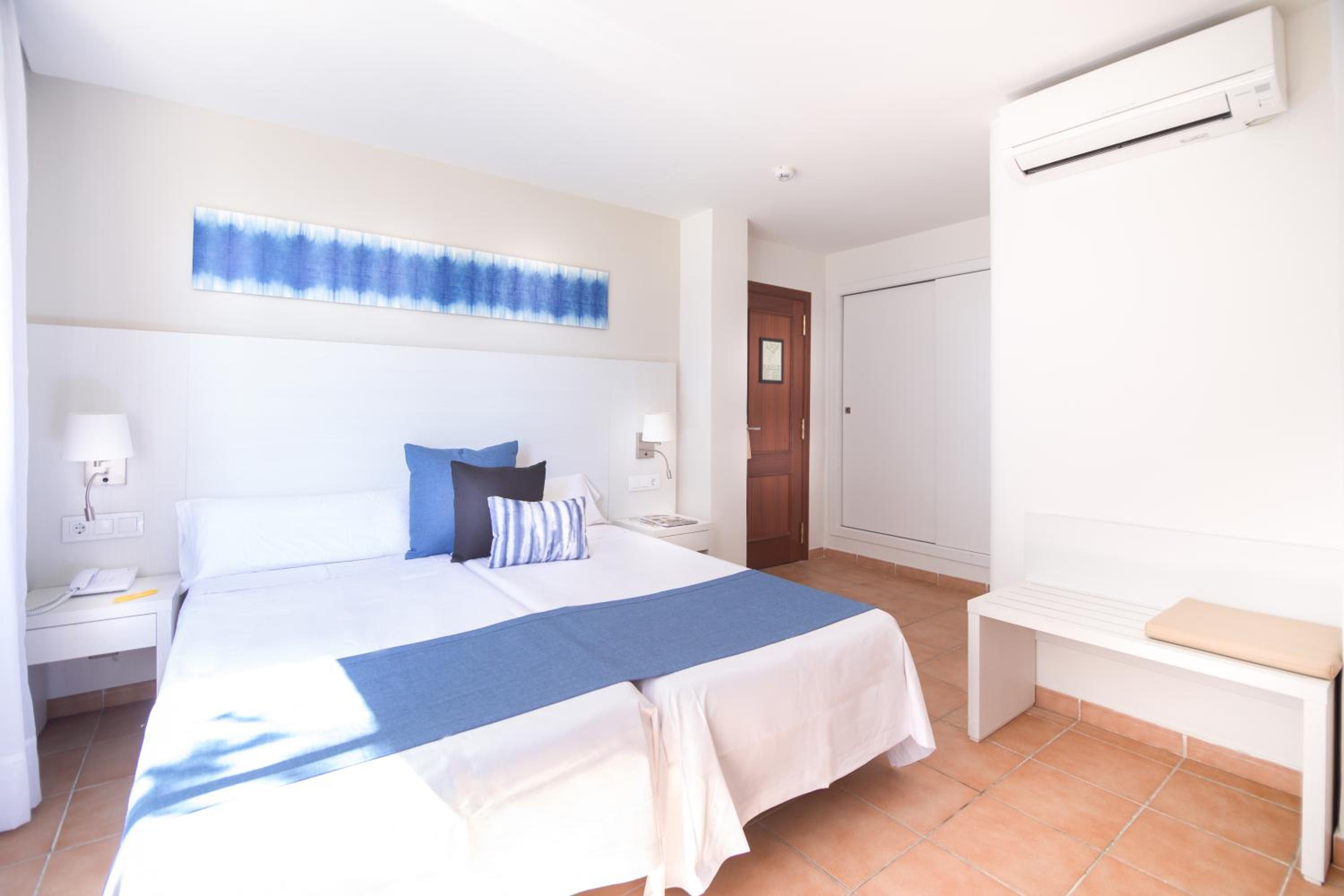 Budget Double Room - Photo 3
