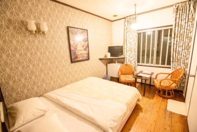 Economy Double Room photo 2