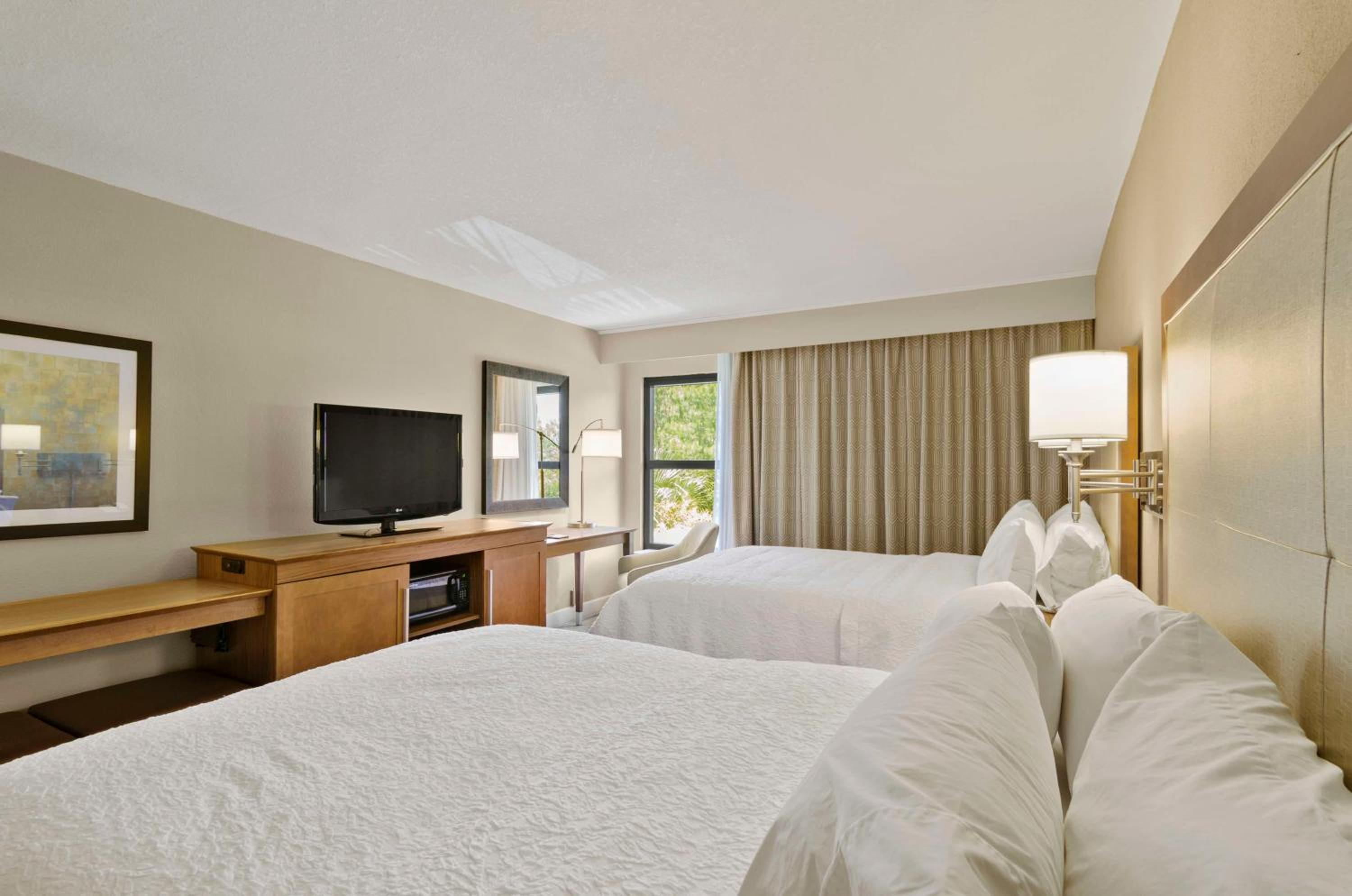 Queen Room with Two Queen Beds - Hearing Access/Non-Smoking
