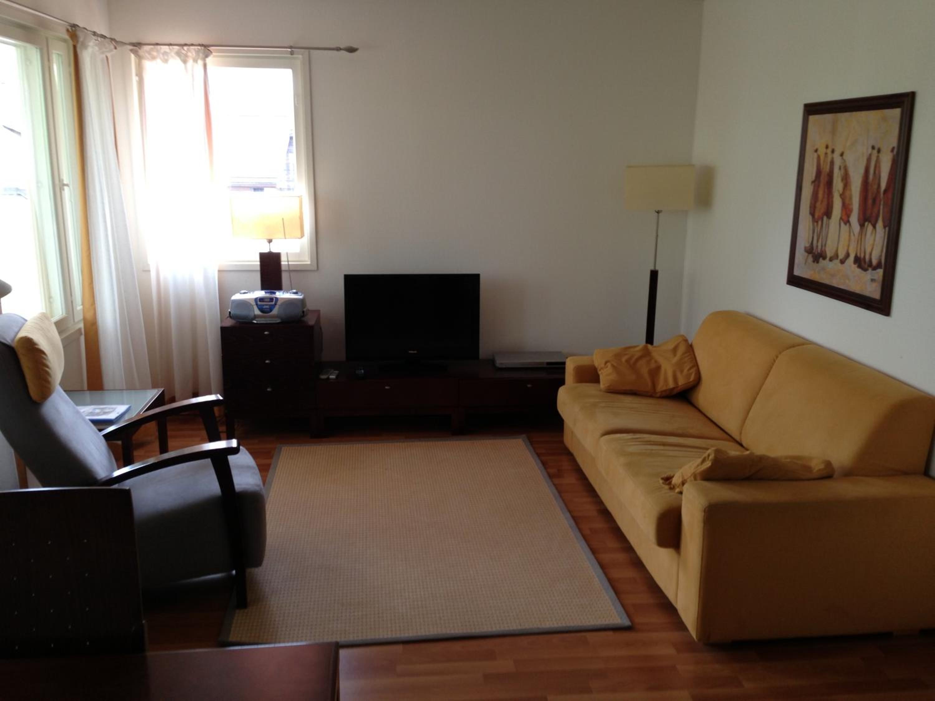 One-Bedroom Apartment with Sauna - Photo 7