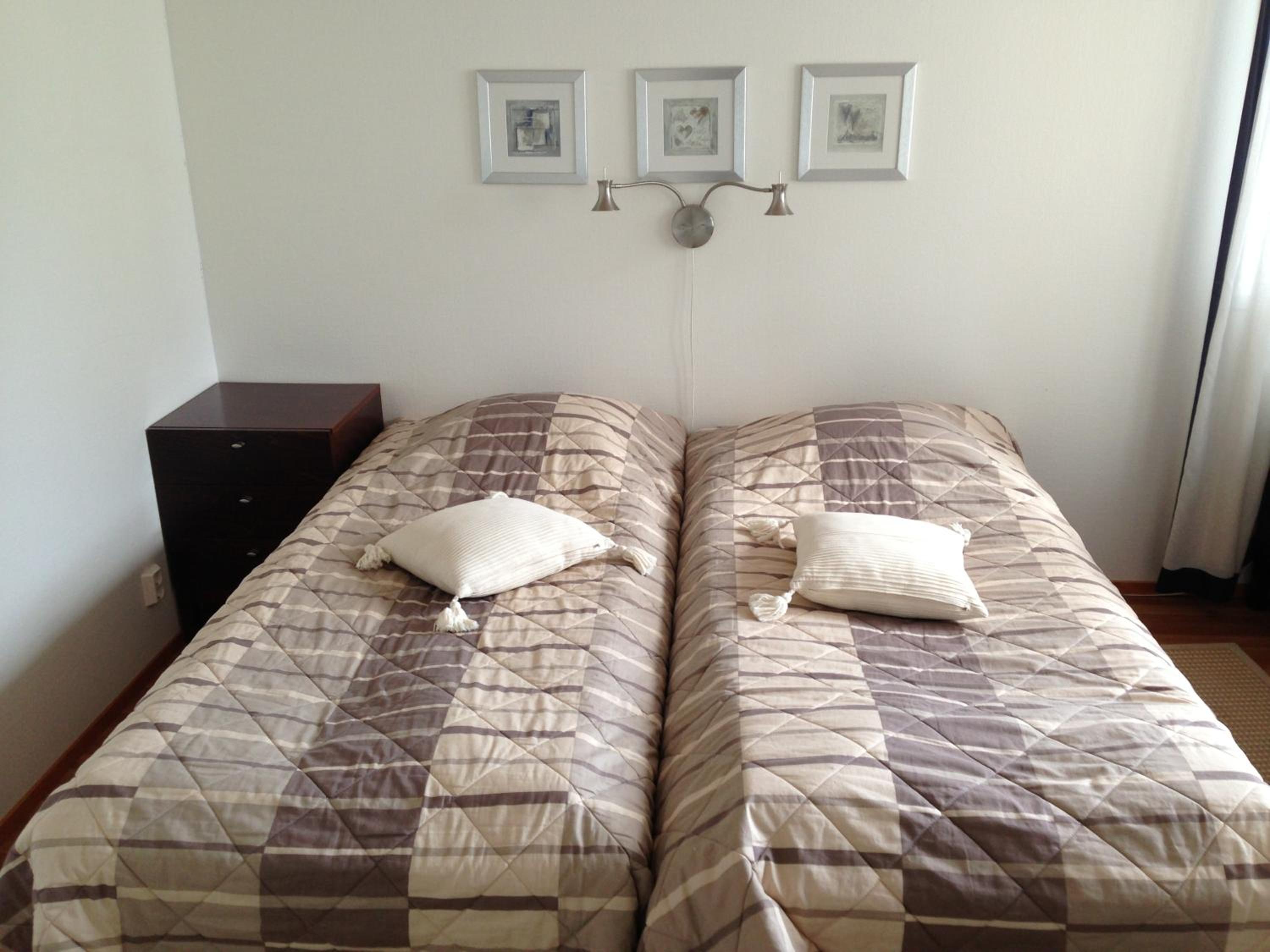 One-Bedroom Apartment with Sauna - Photo 9